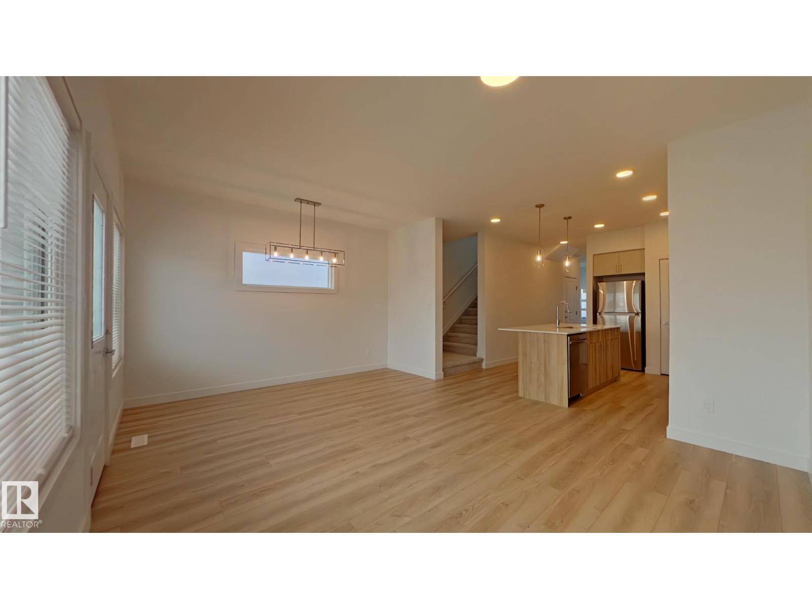 Edmonton, AB T6T1J1,#Main 1039 Aster BV NW