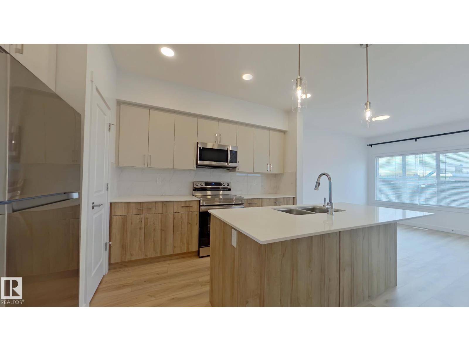 Edmonton, AB T6T1J1,#Main 1039 Aster BV NW