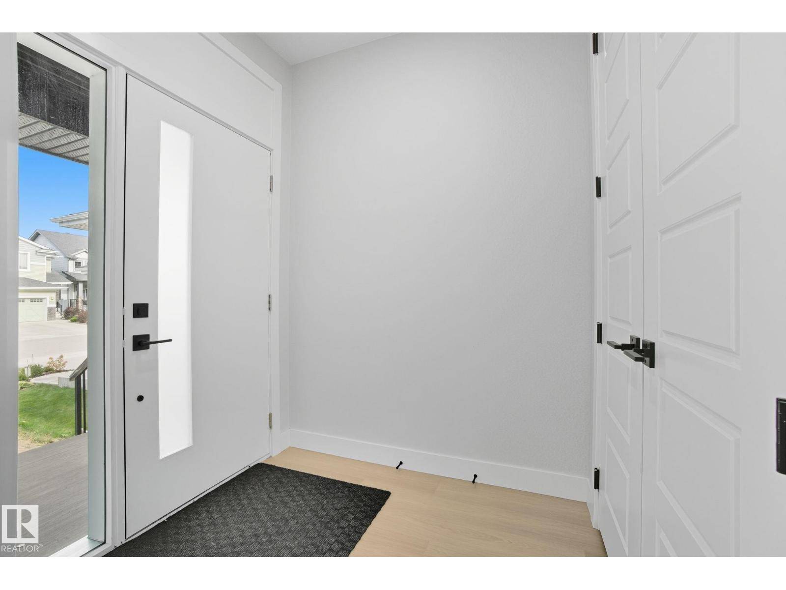 Edmonton, AB T7T5E9,8105 GOURLAY PL NW