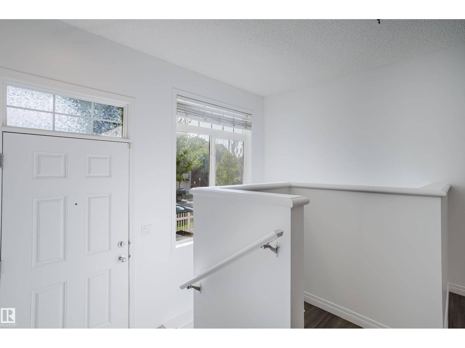 Edmonton, AB T6M0J7,#3 465 Hemingway RD NW