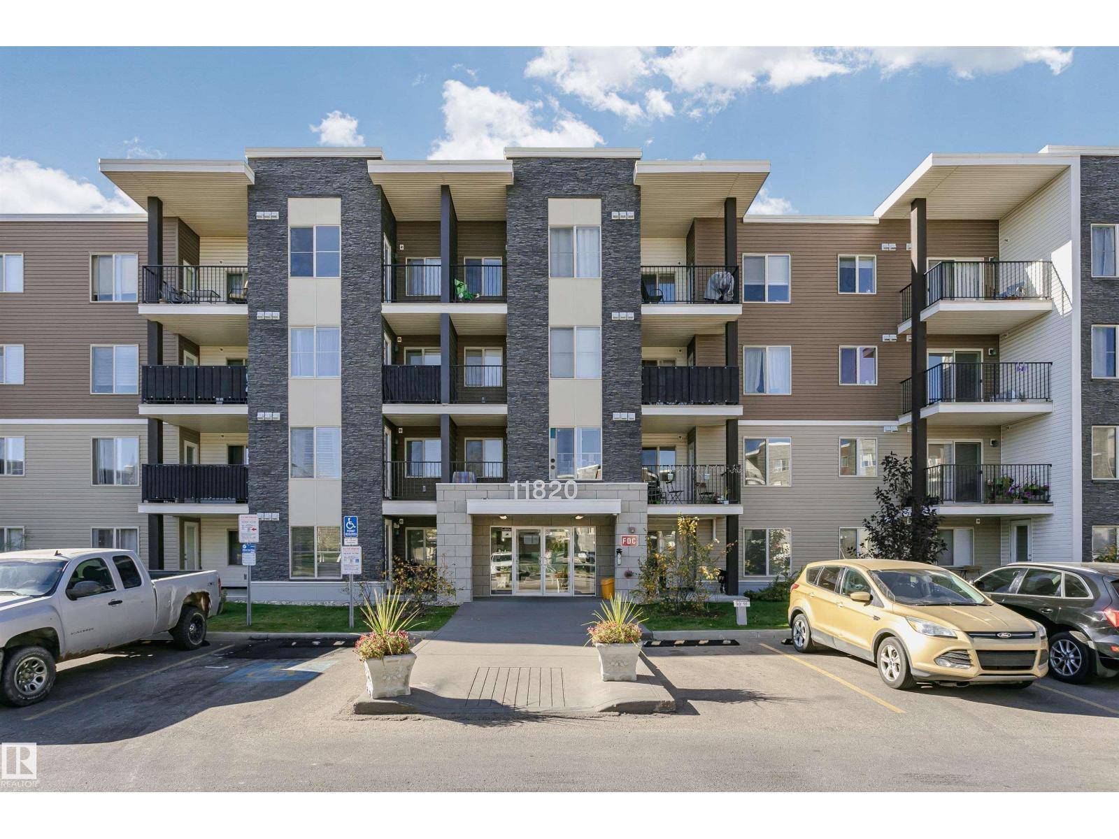 Edmonton, AB T6W2A2,#303 11820 22 AV SW