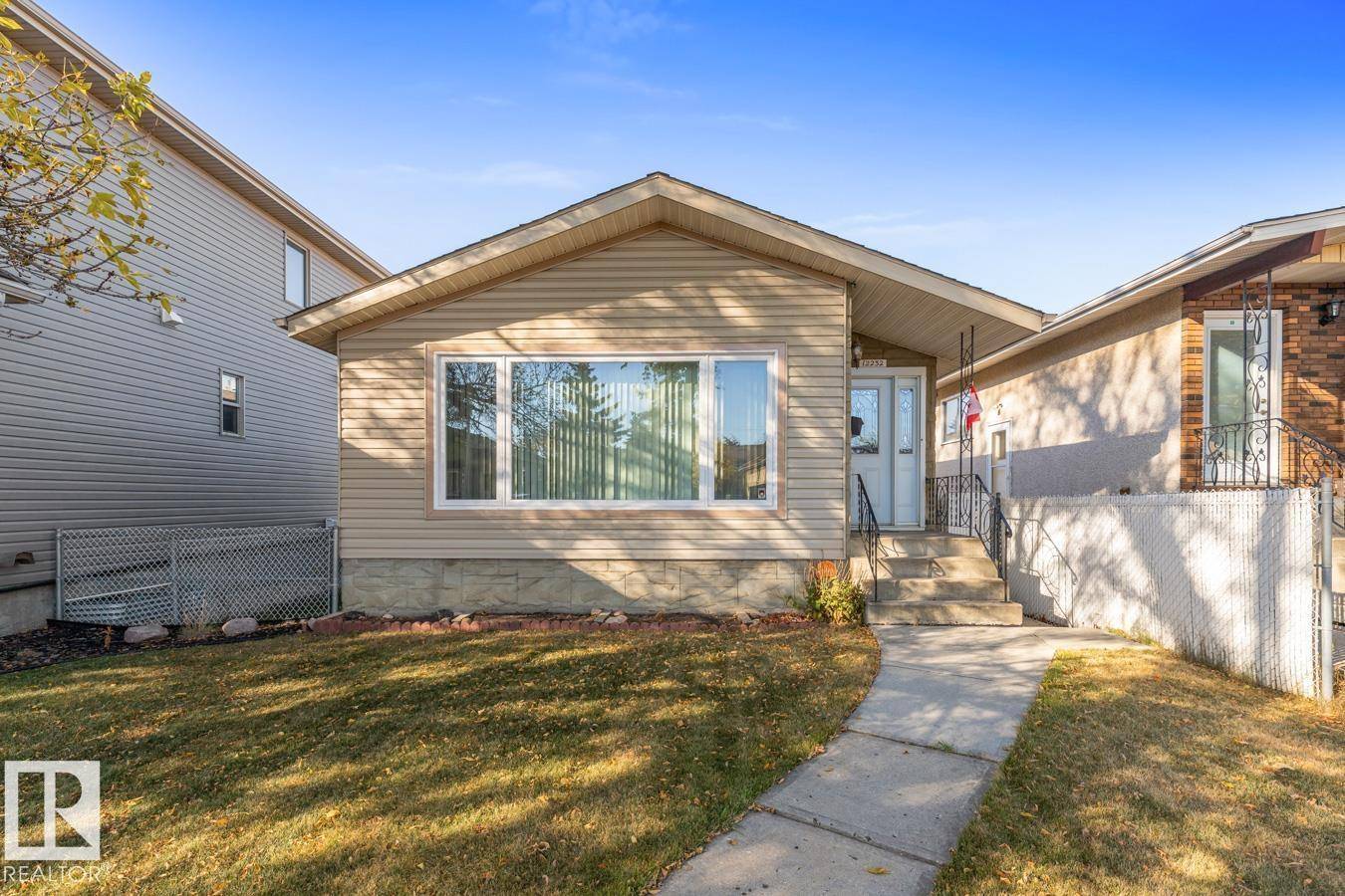 Edmonton, AB T5B3A2,12232 83 ST NW