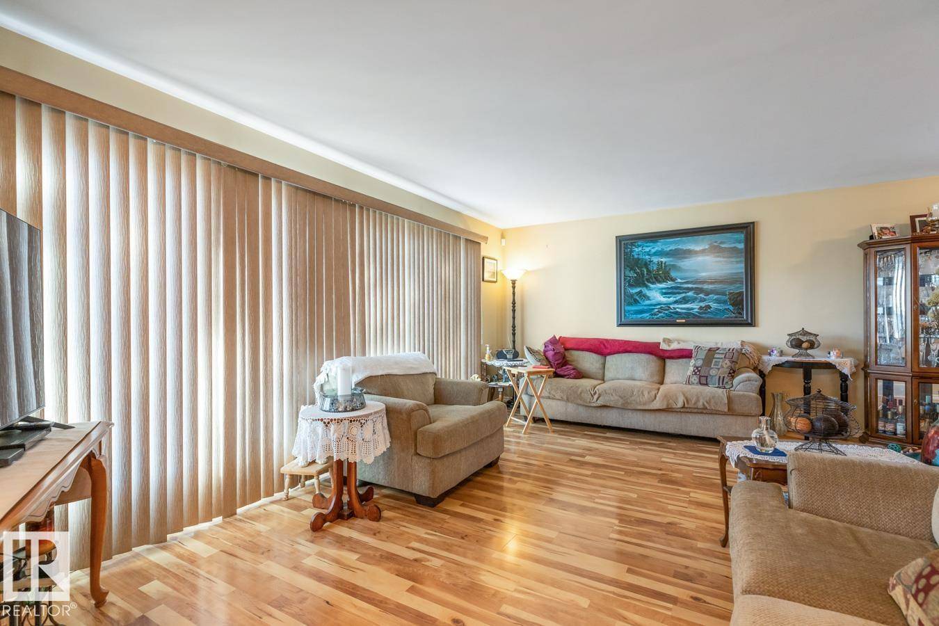 Edmonton, AB T5B3A2,12232 83 ST NW