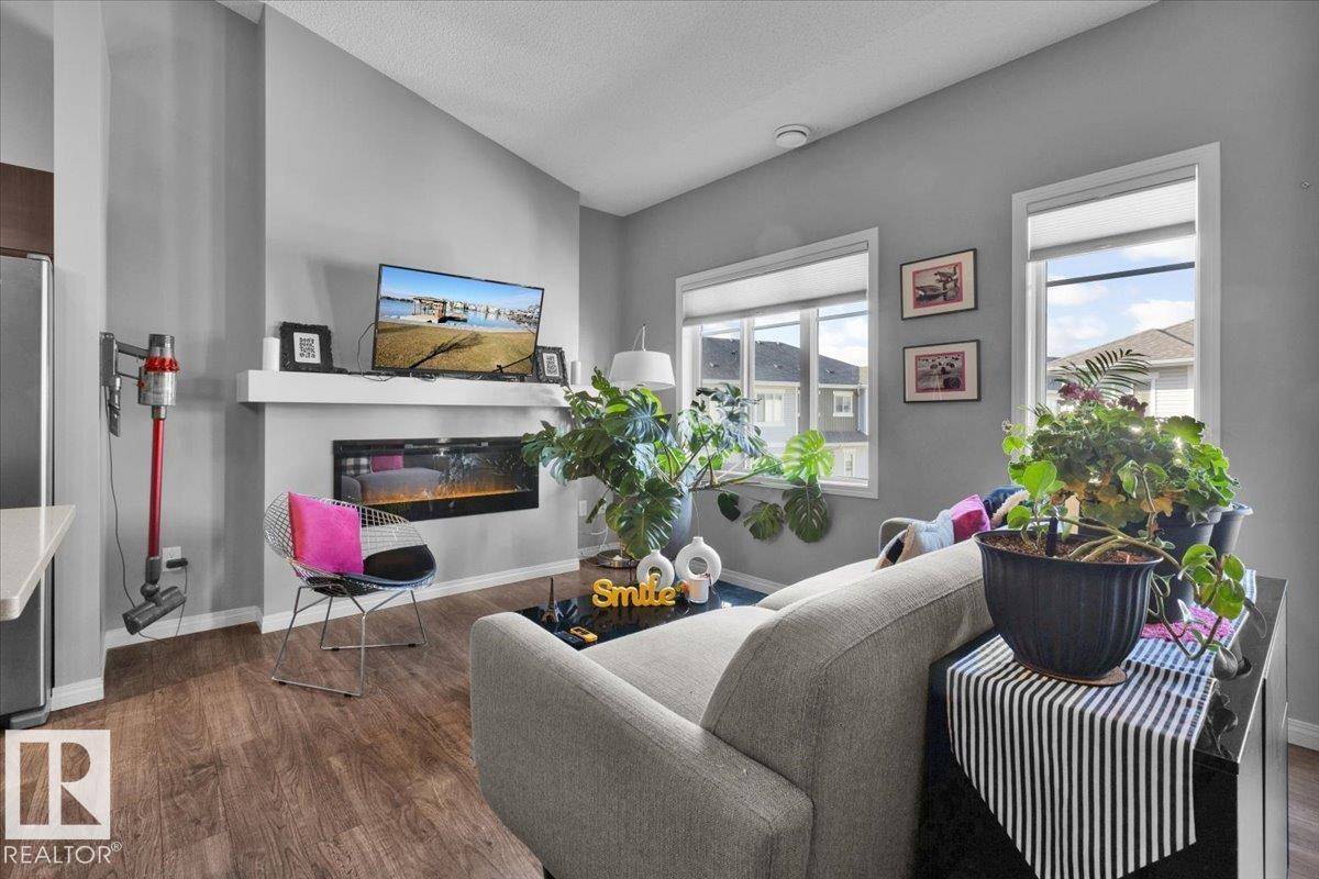 Edmonton, AB T6W3M4,#77 2905 141 ST SW