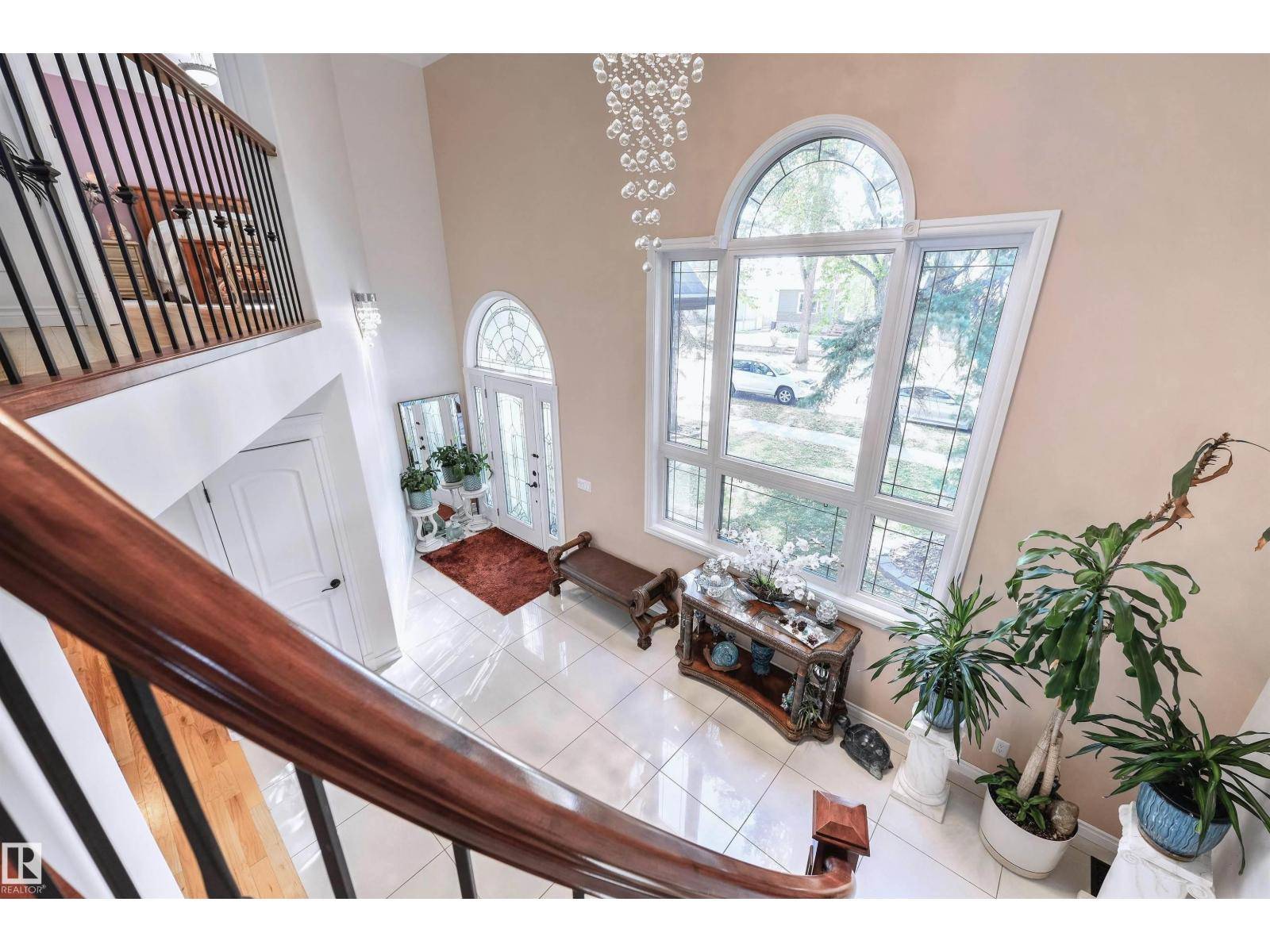 Edmonton, AB T6E0K6,9720 65 AV NW