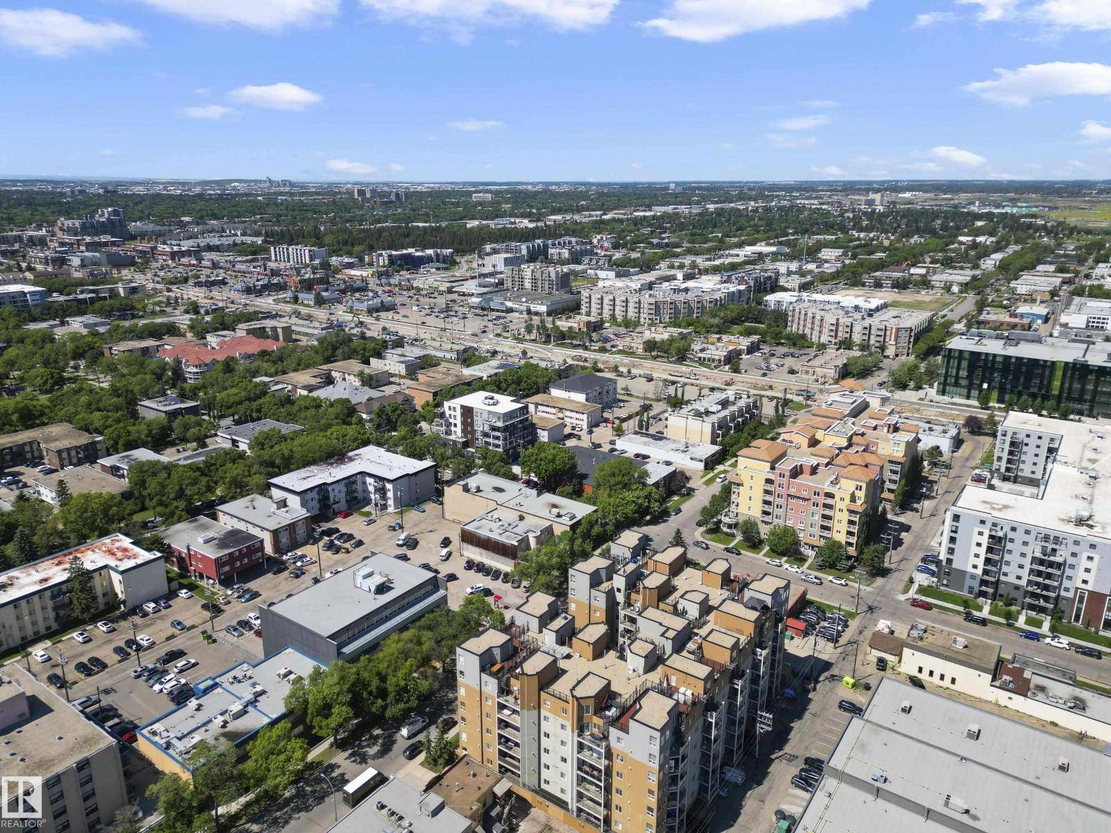 Edmonton, AB T5K1M7,#414 10235 112 ST NW