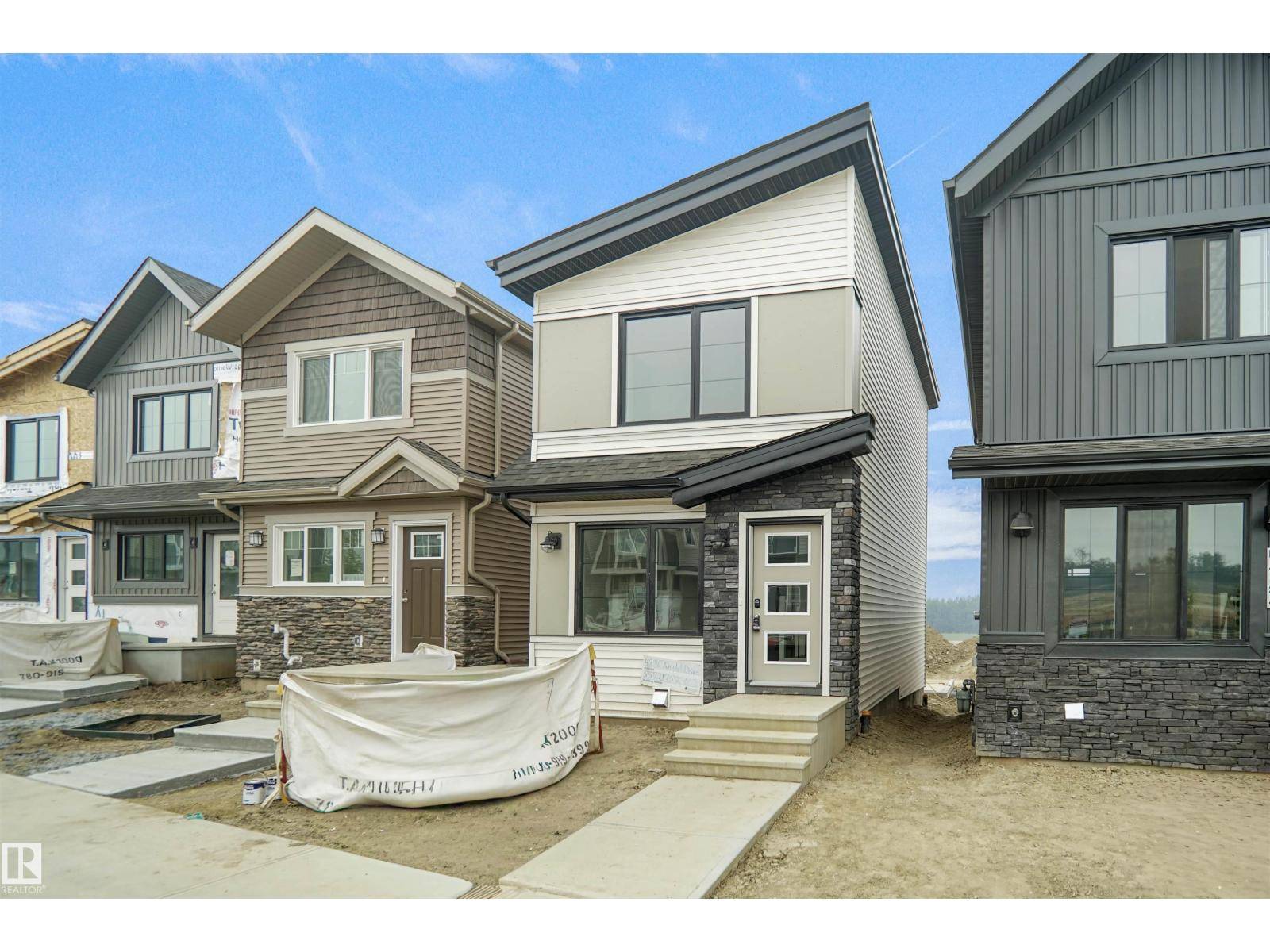 Edmonton, AB T5S0T1,4296 KINGLET DR NW