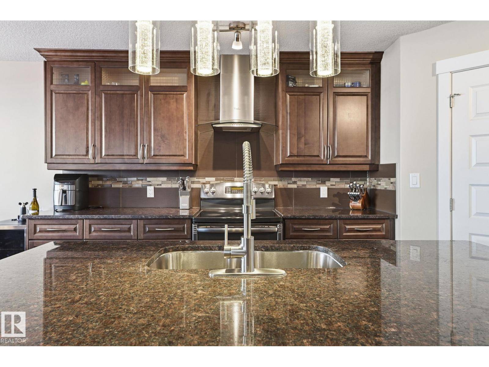 Edmonton, AB T5Z0G6,8710 180A AV NW