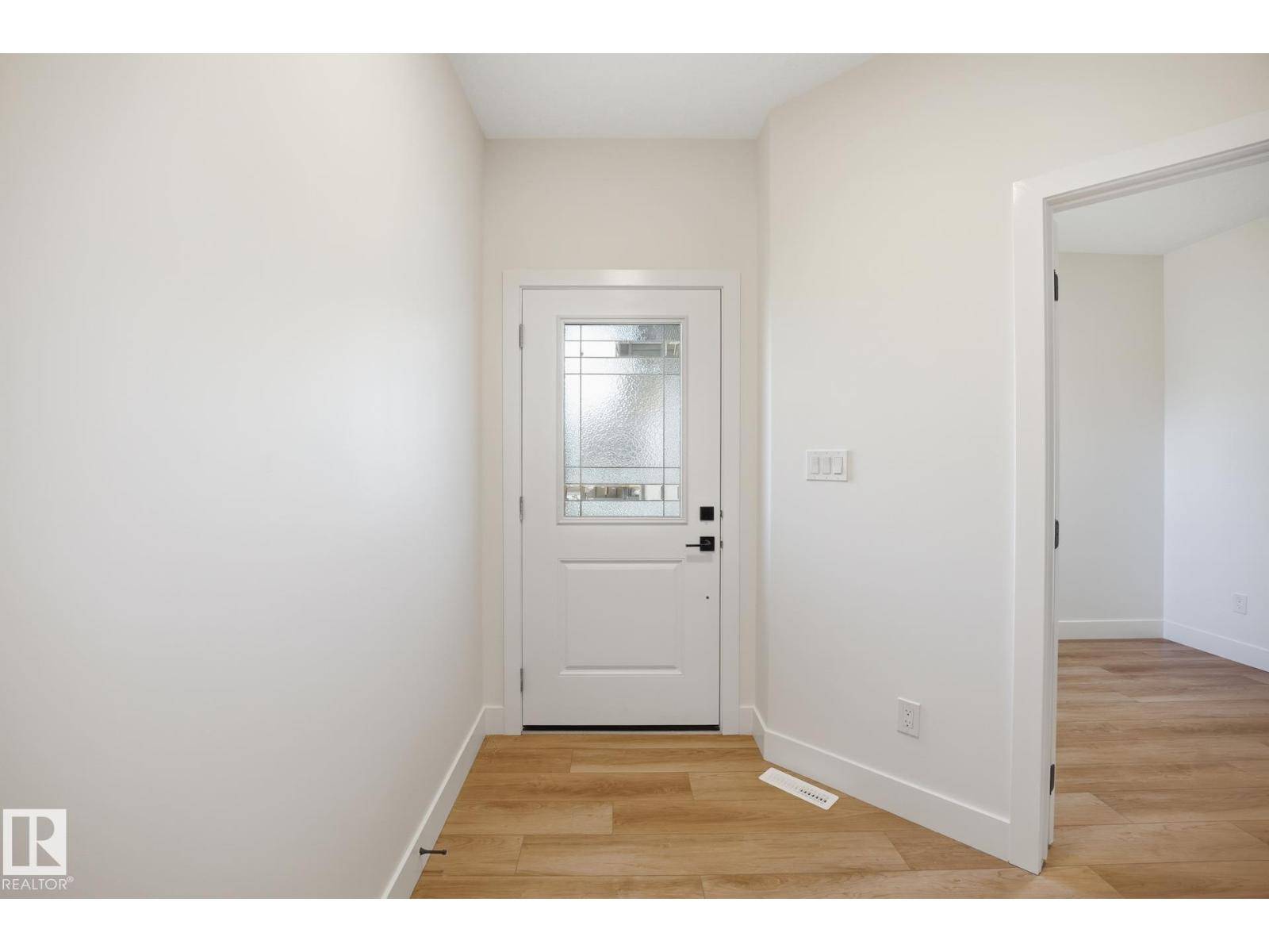 Spruce Grove, AB T7X1Y4,113 Hilton Cove