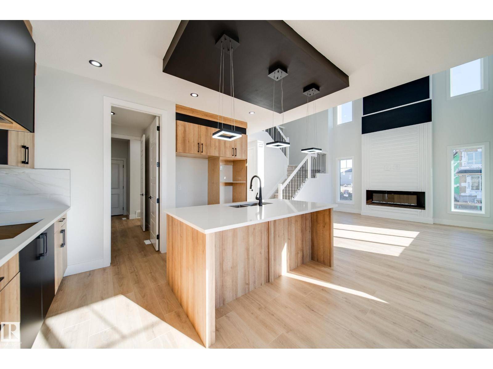 Edmonton, AB T5Z0X5,8511 183 AV NW NW