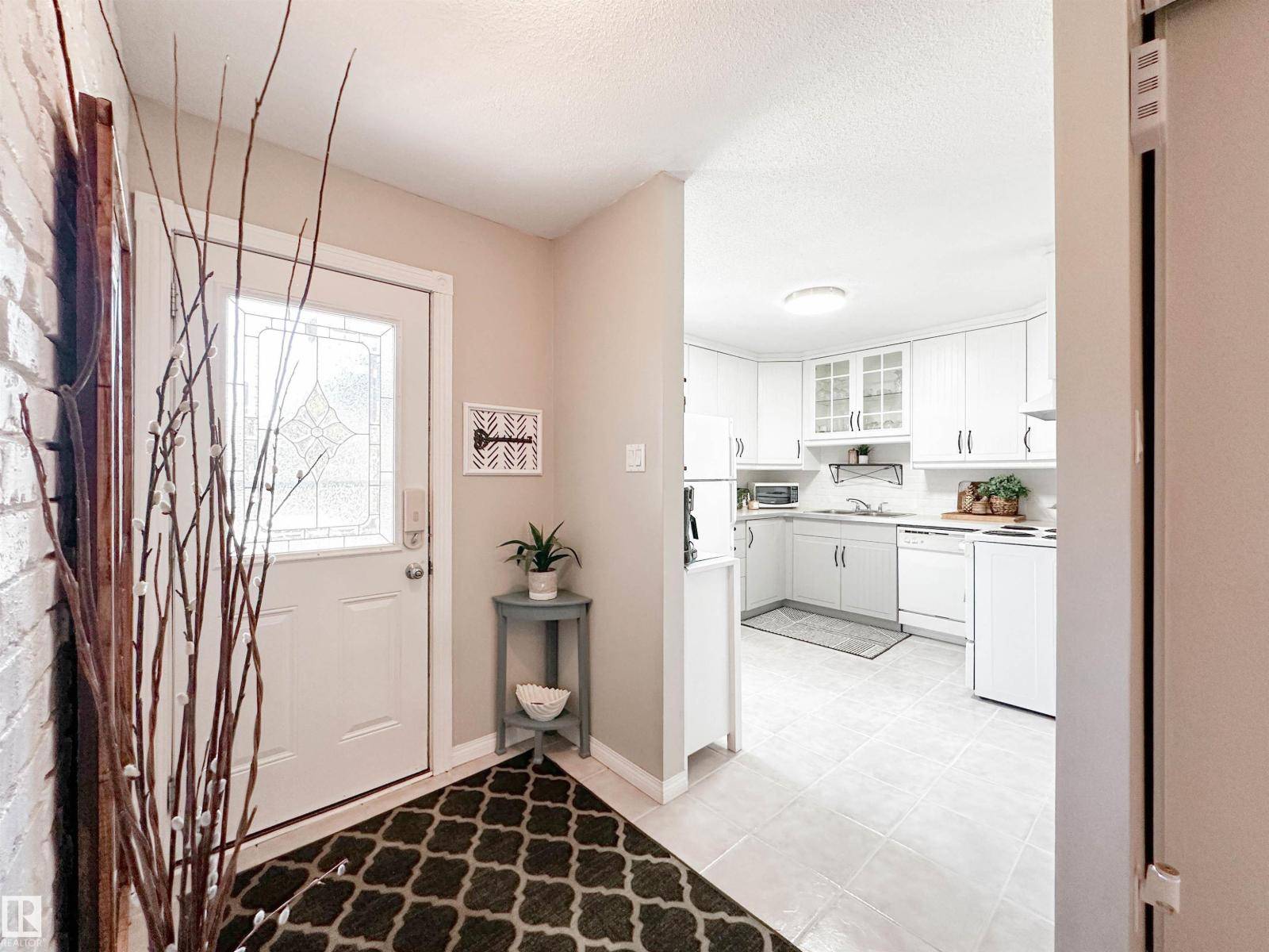 St. Albert, AB T8N2G2,73 GREENFIELD ES