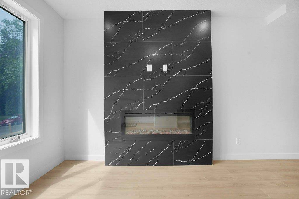 Edmonton, AB T6H1N2,10946 62 AV NW