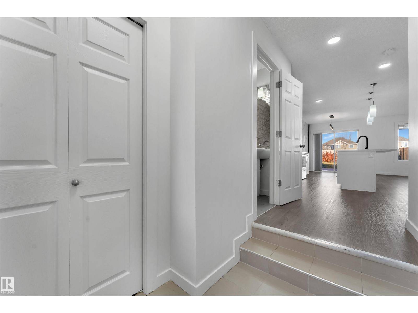 Edmonton, AB T6X1S5,5405 Crabapple LO SW SW