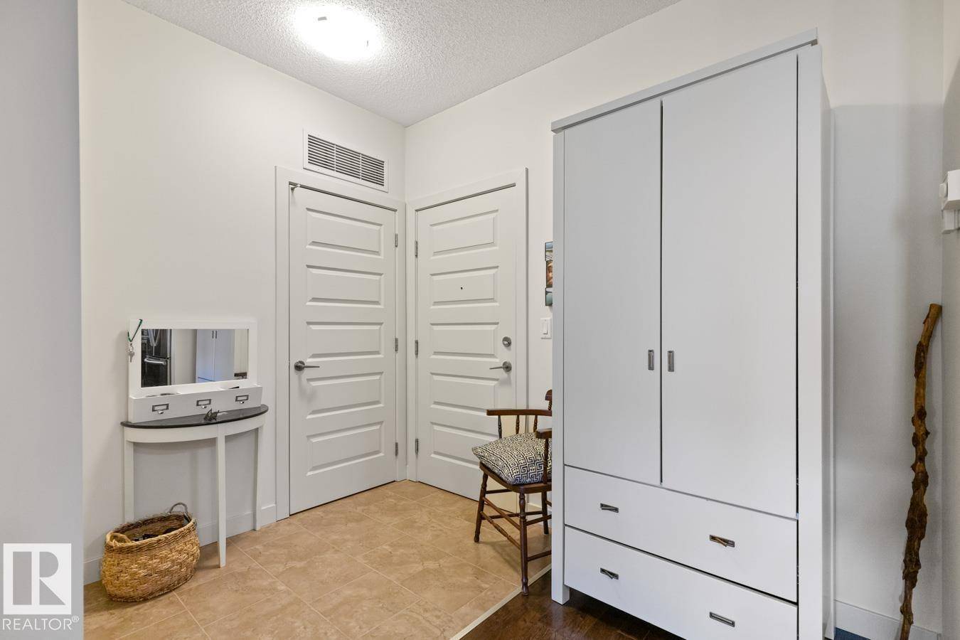 Edmonton, AB T6H0X7,#114 10520 56 AV NW