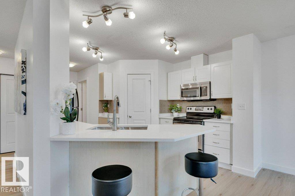 Edmonton, AB T6R0L6,9430 STEIN WY NW