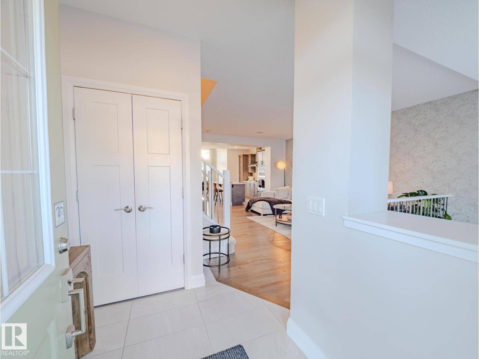 Edmonton, AB T6W3T6,2805 ANTON WD SW