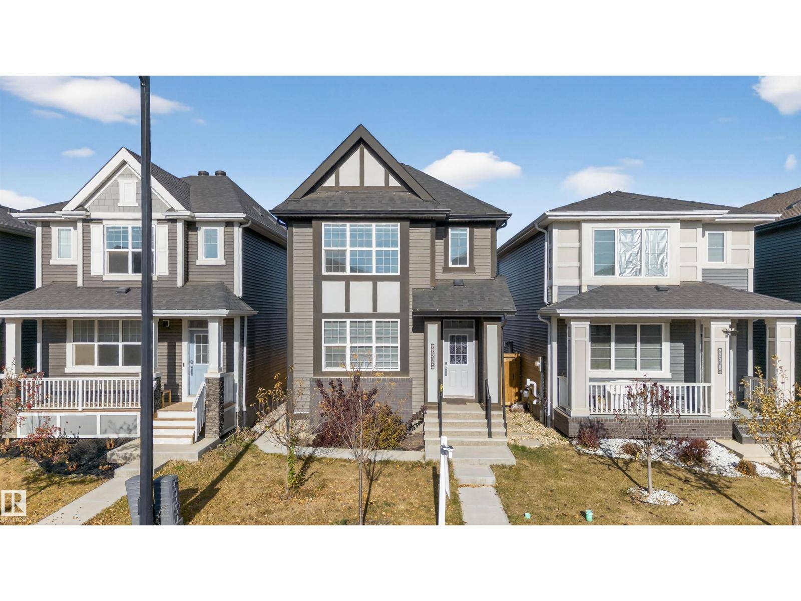 Edmonton, AB T5T7H8,22512 80 AV NW NW