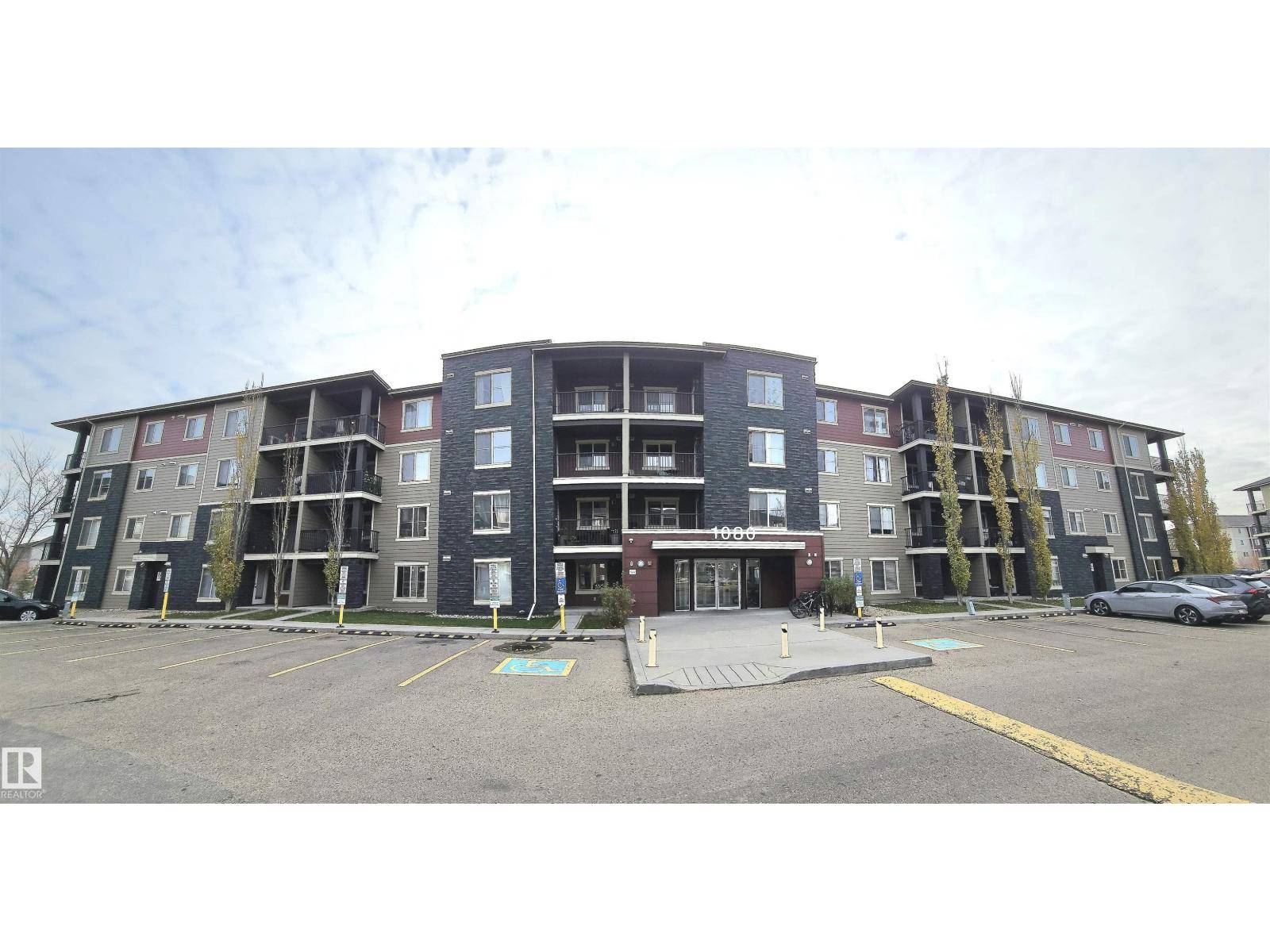 Edmonton, AB T5Y0X2,#406 1080 MCCONACHIE BV NW