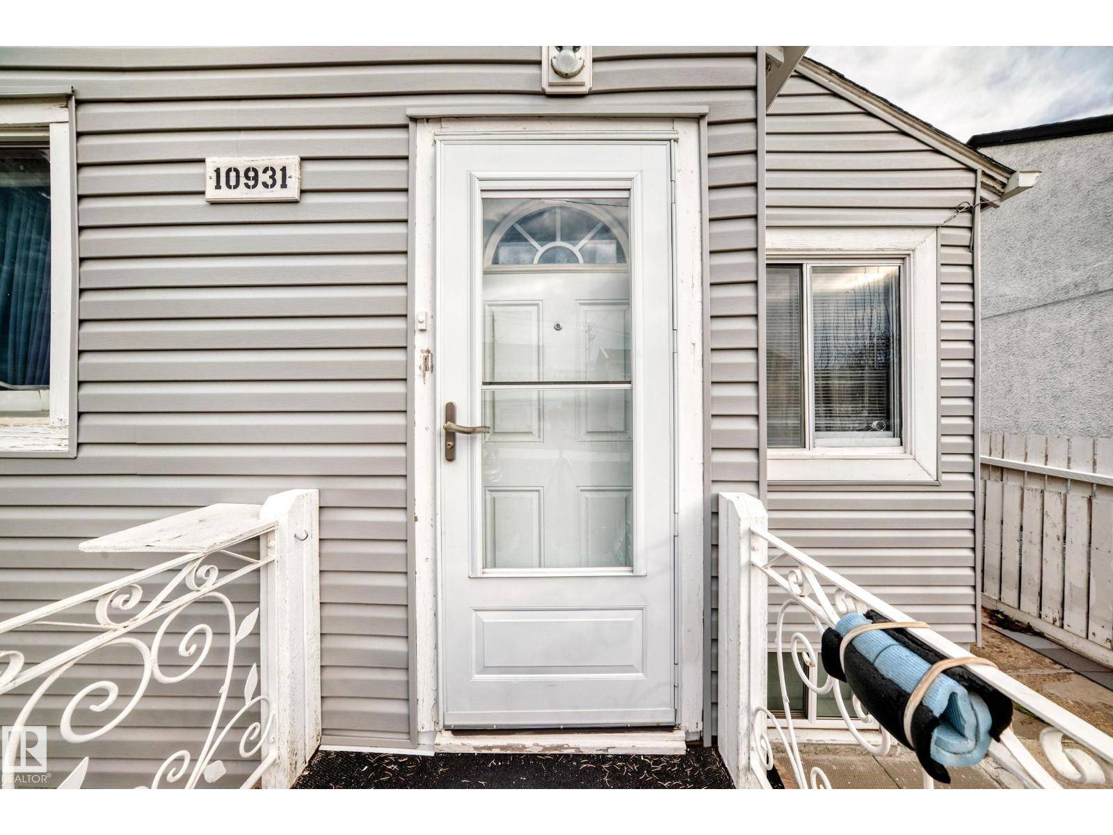 Edmonton, AB T5H2P7,10931 98 ST NW