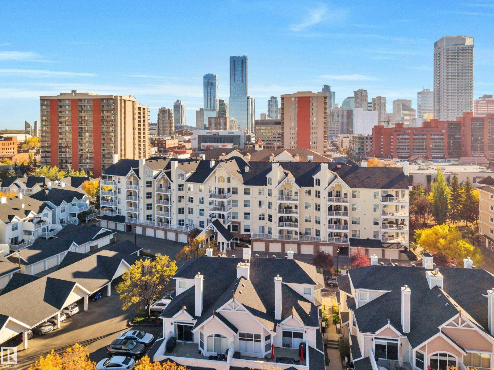 Edmonton, AB T5K2W5,#305 10221 111 ST NW