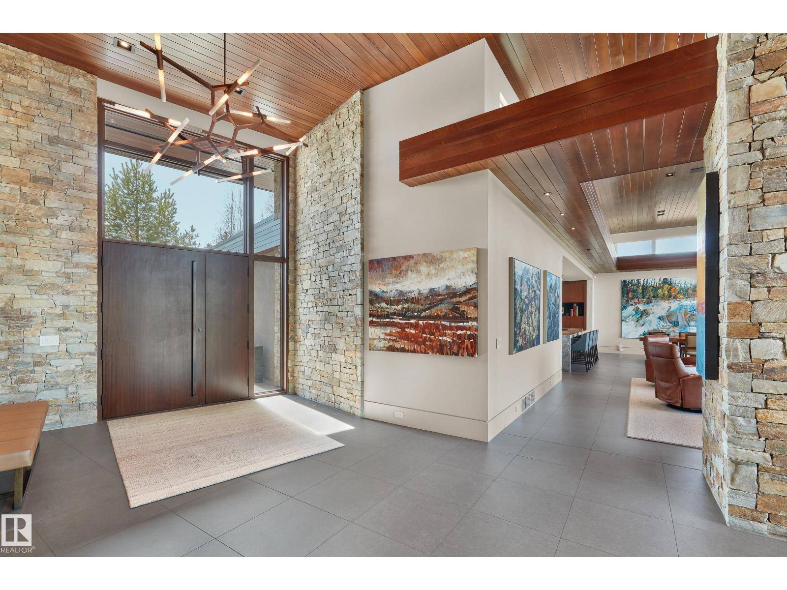 Edmonton, AB T6J2E1,112 WESTBROOK DR NW