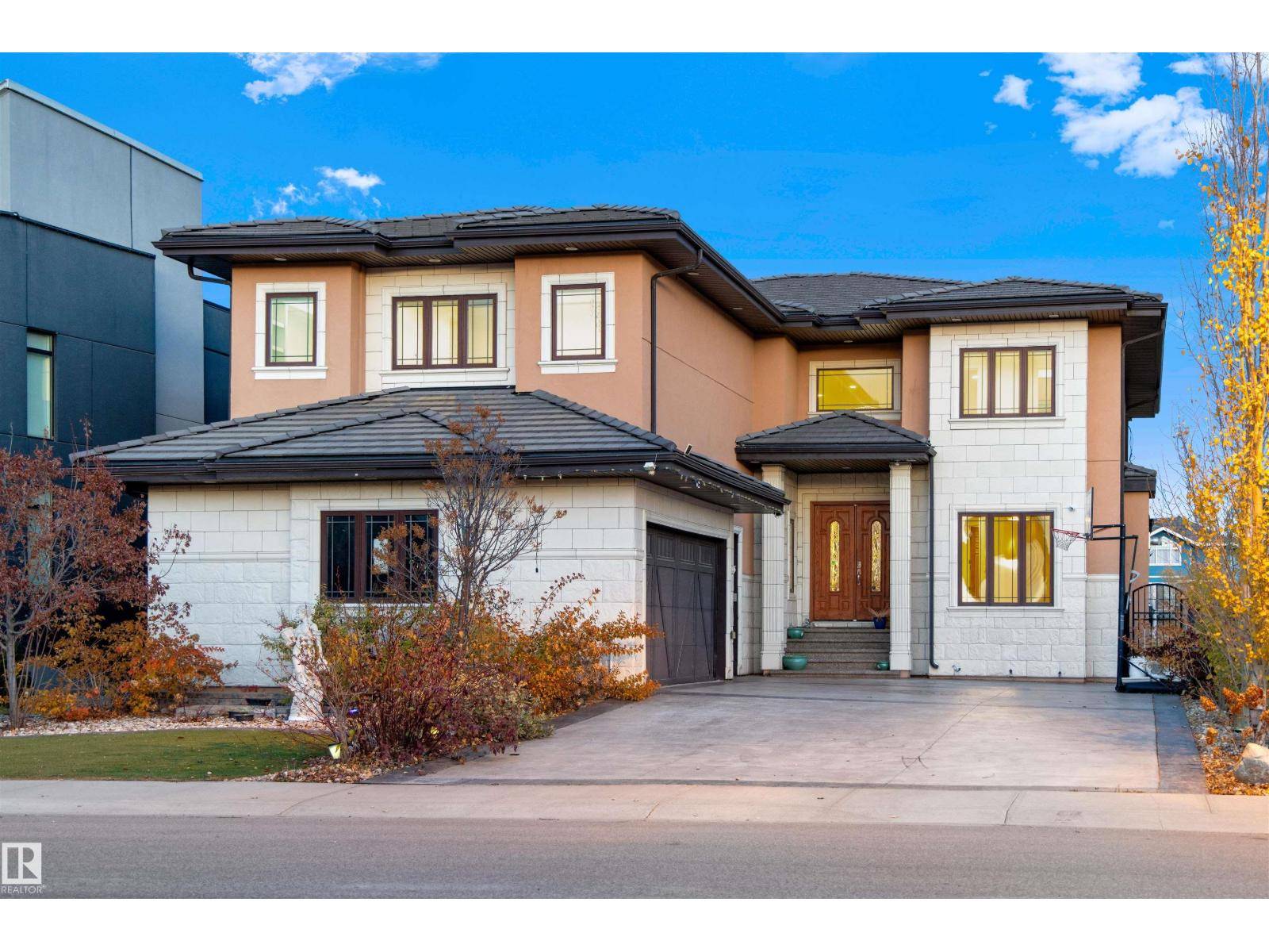 Edmonton, AB T6W2B9,4811 WOOLSEY LN NW