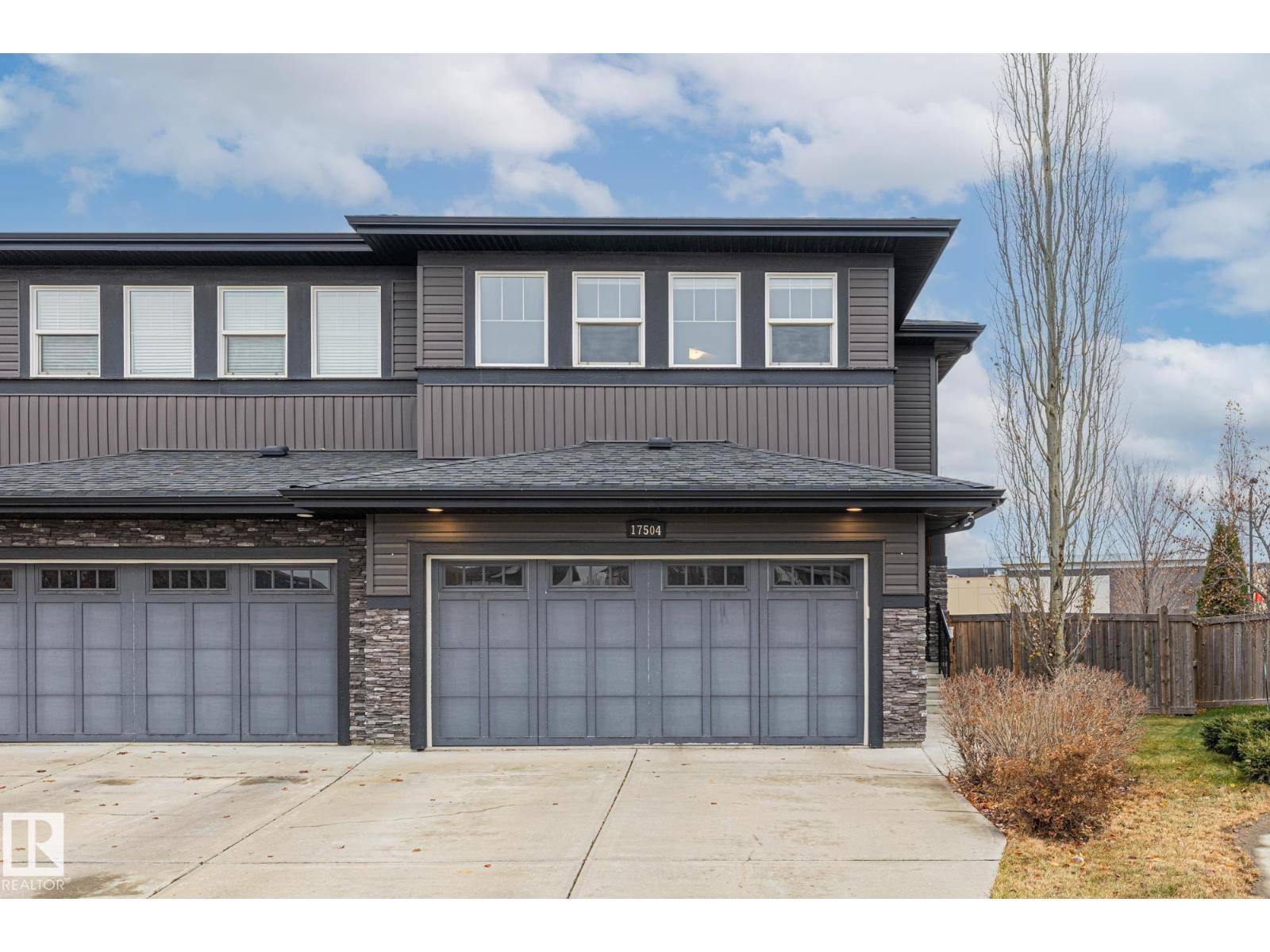 Edmonton, AB T6W2J8,17504 13 AV SW