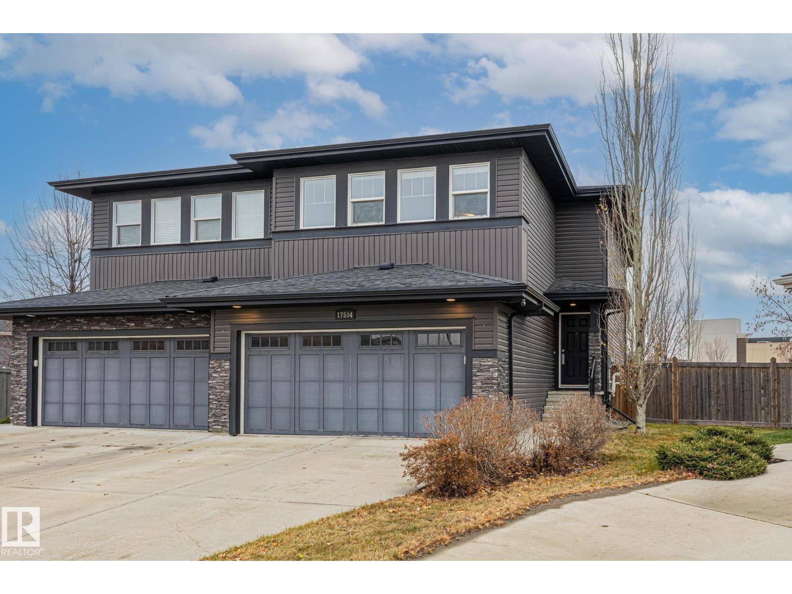 Edmonton, AB T6W2J8,17504 13 AV SW