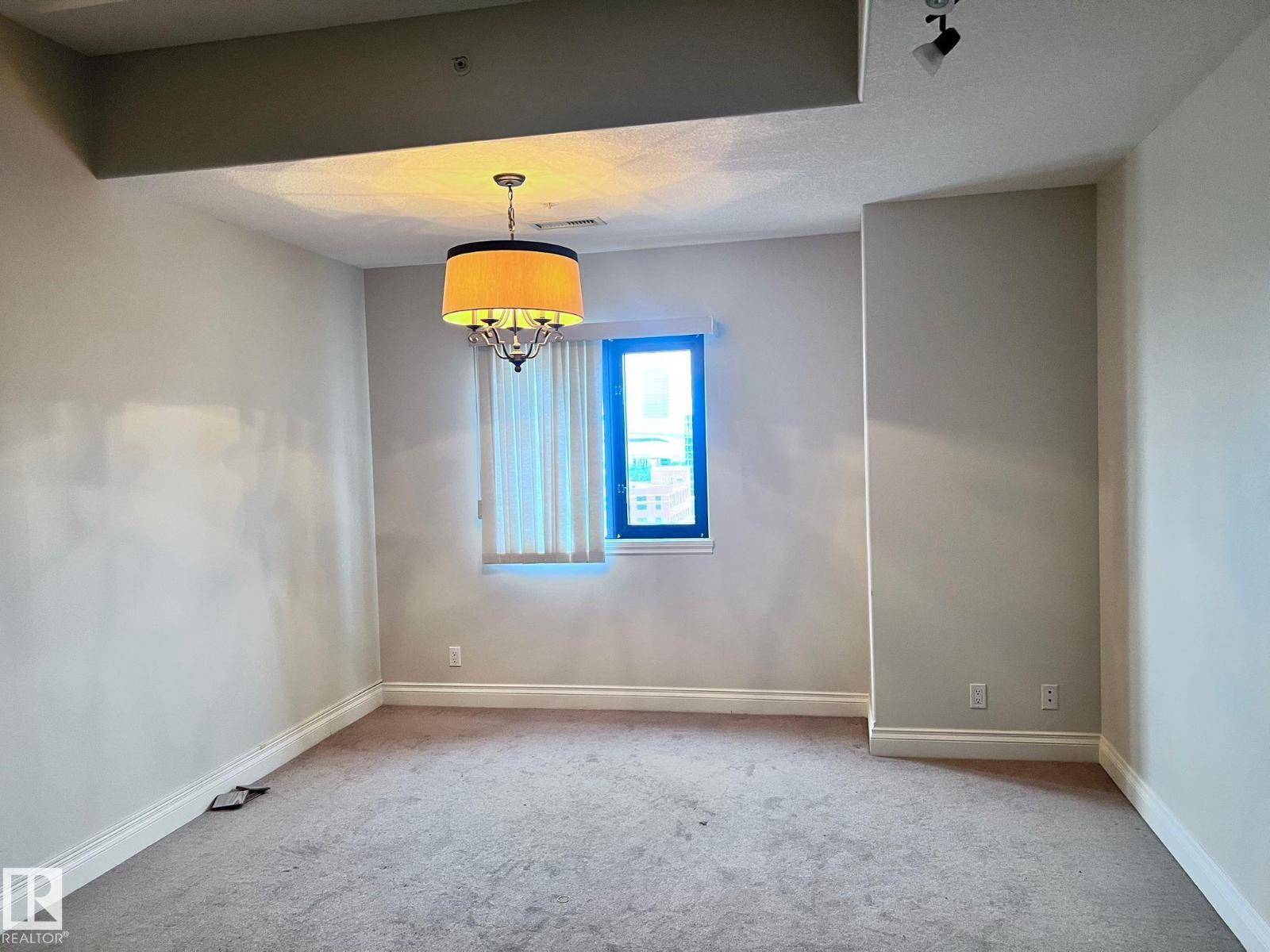 Edmonton, AB T5K0A2,1006 10319 111 st NW