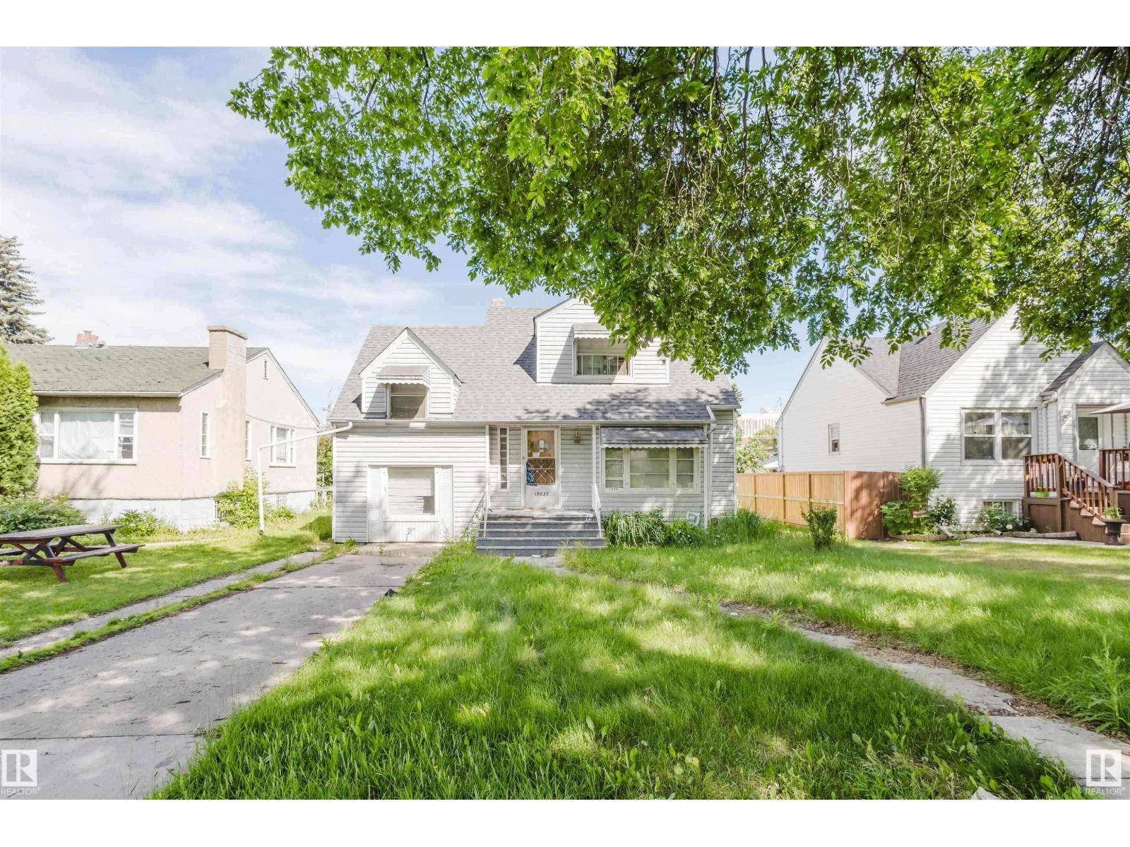 Edmonton, AB T5H3G5,10827 111 ST NW