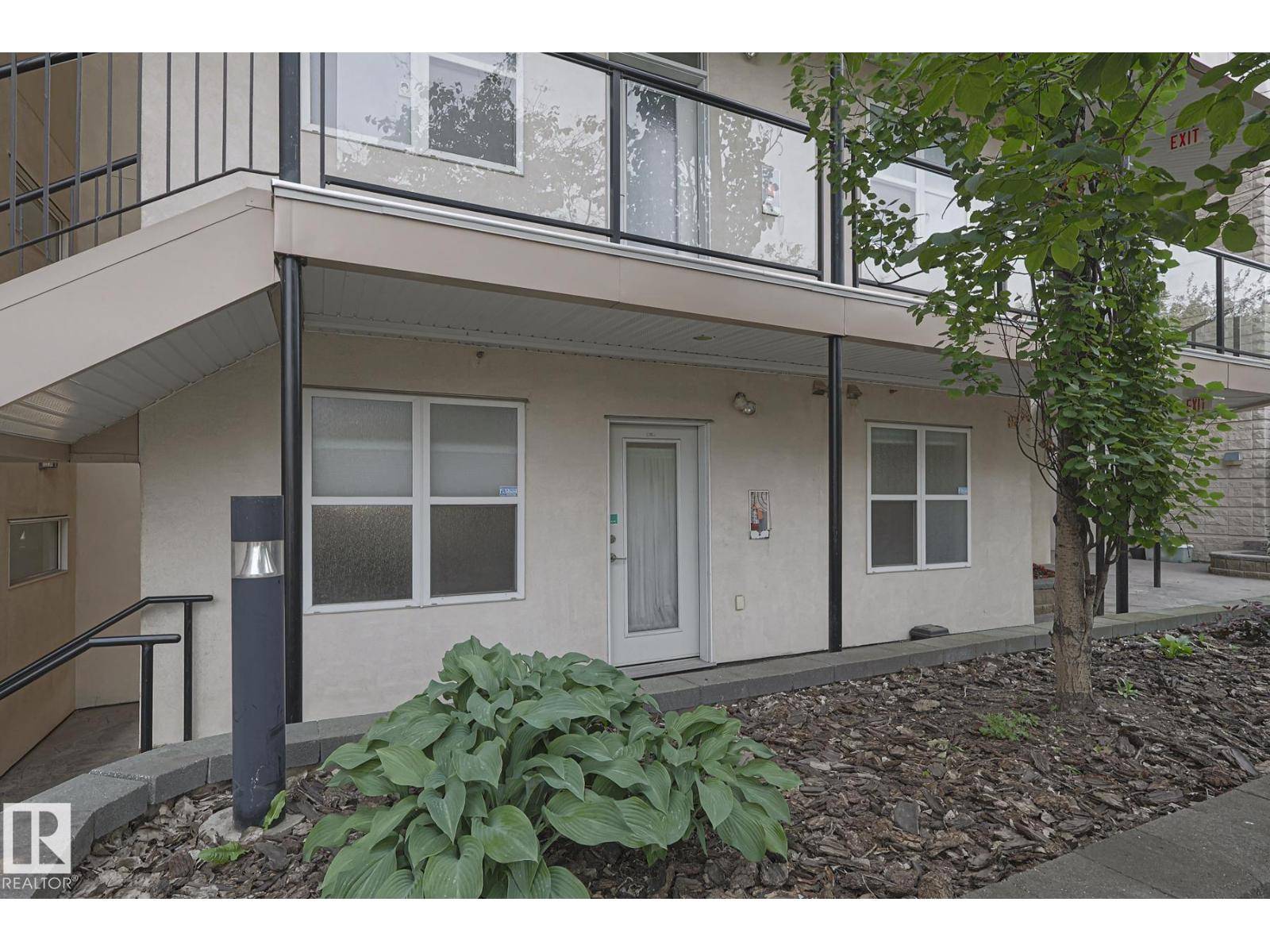 Edmonton, AB T5H4R1,#113 9507 101 AV NW