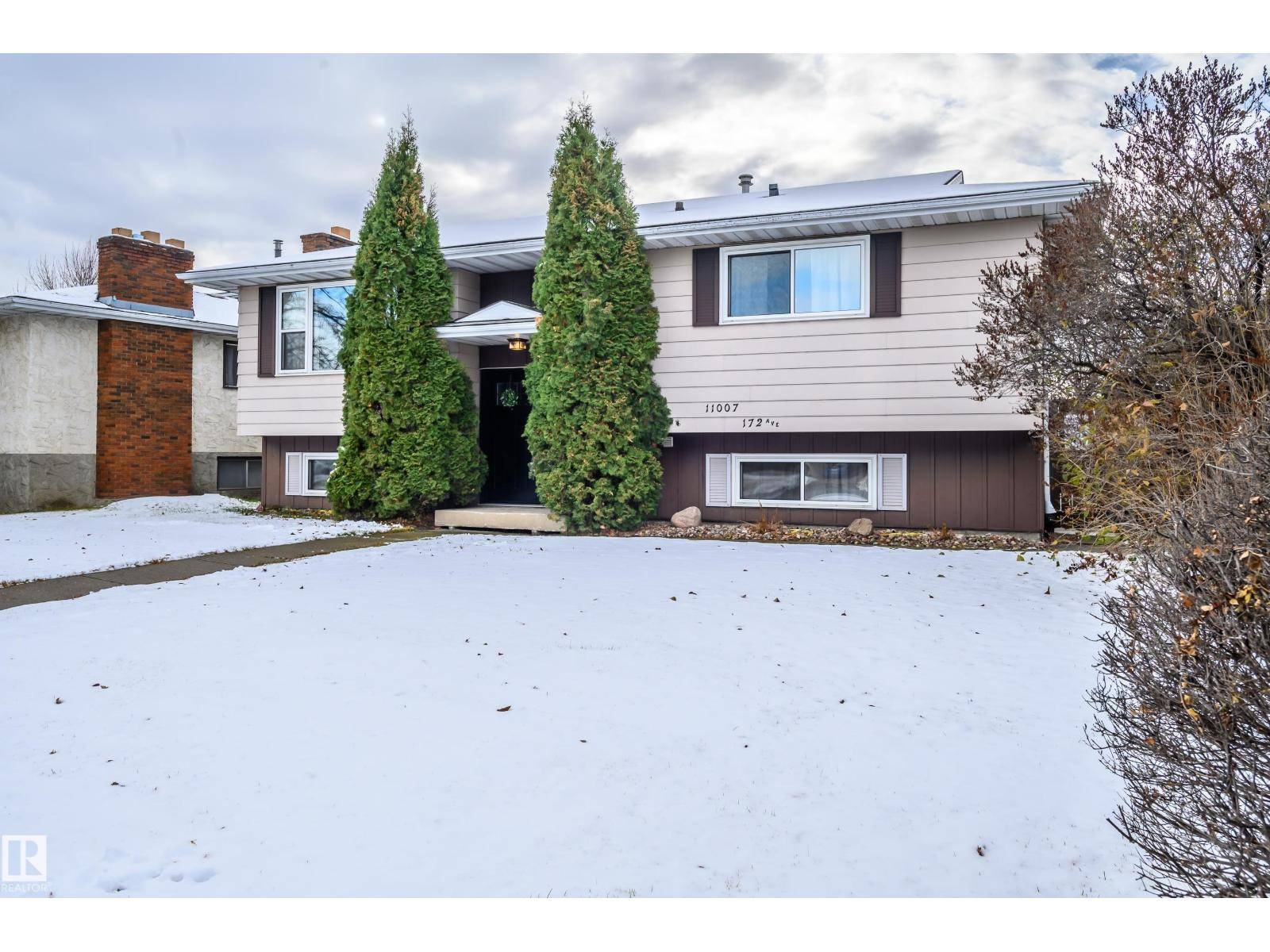 Edmonton, AB T5X3K5,11007 172 AV NW