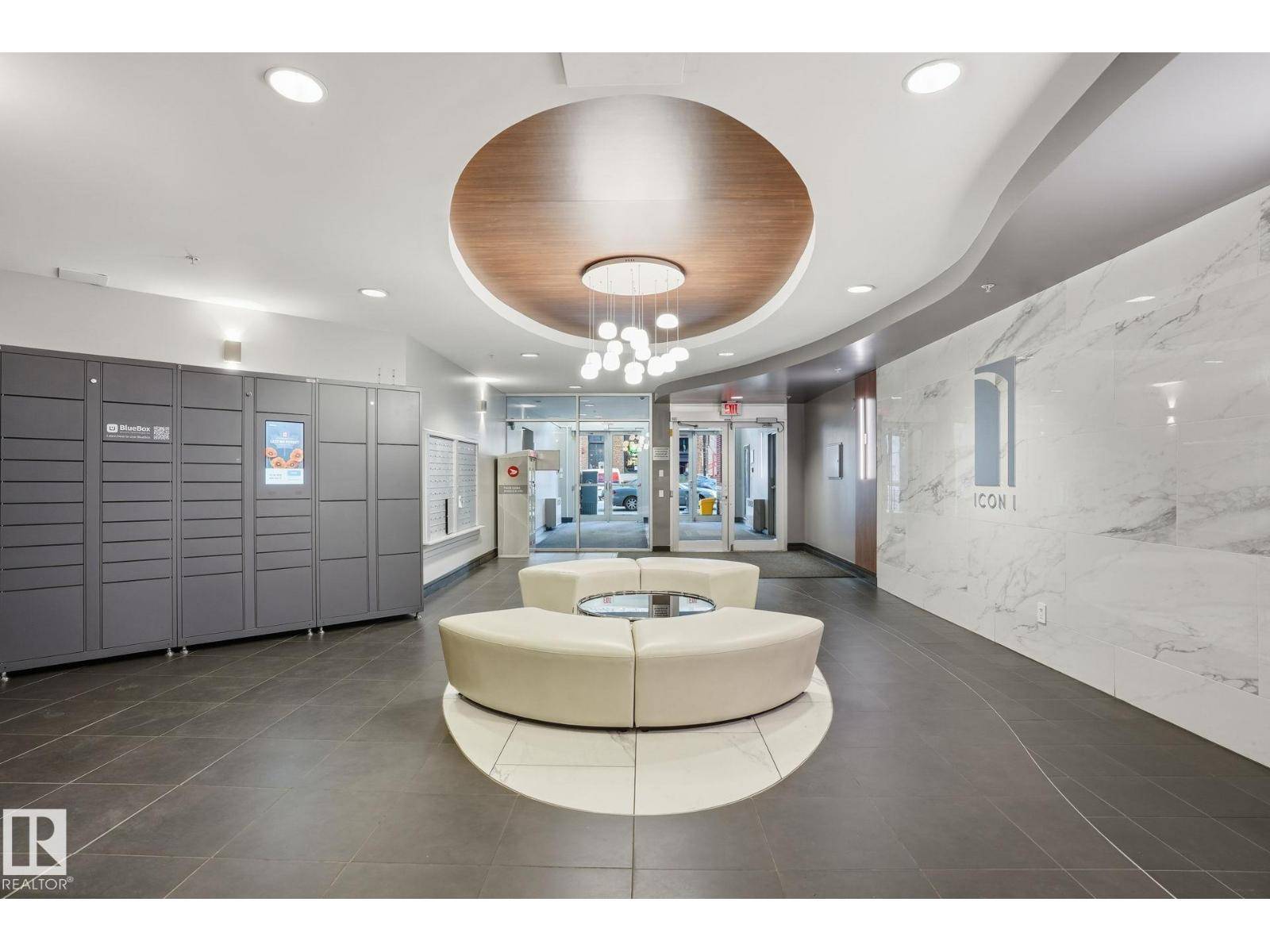 Edmonton, AB T5J0B5,#902 10136 104 ST NW