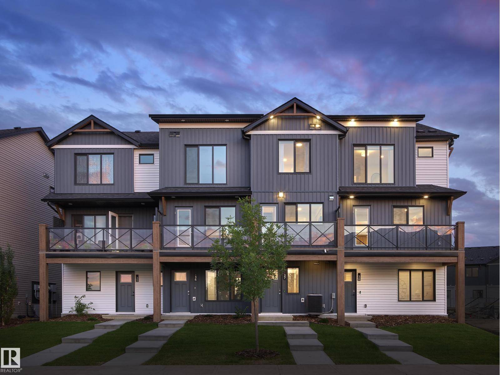 Edmonton, AB T6W3J2,#100 3705 141 ST SW