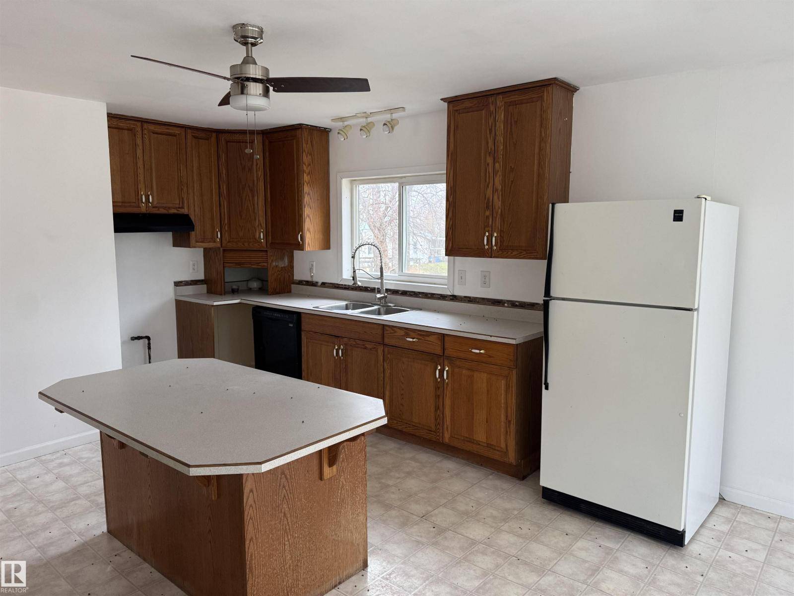 Alder Flats, AB T0C0A0,418 Hwy 13 W