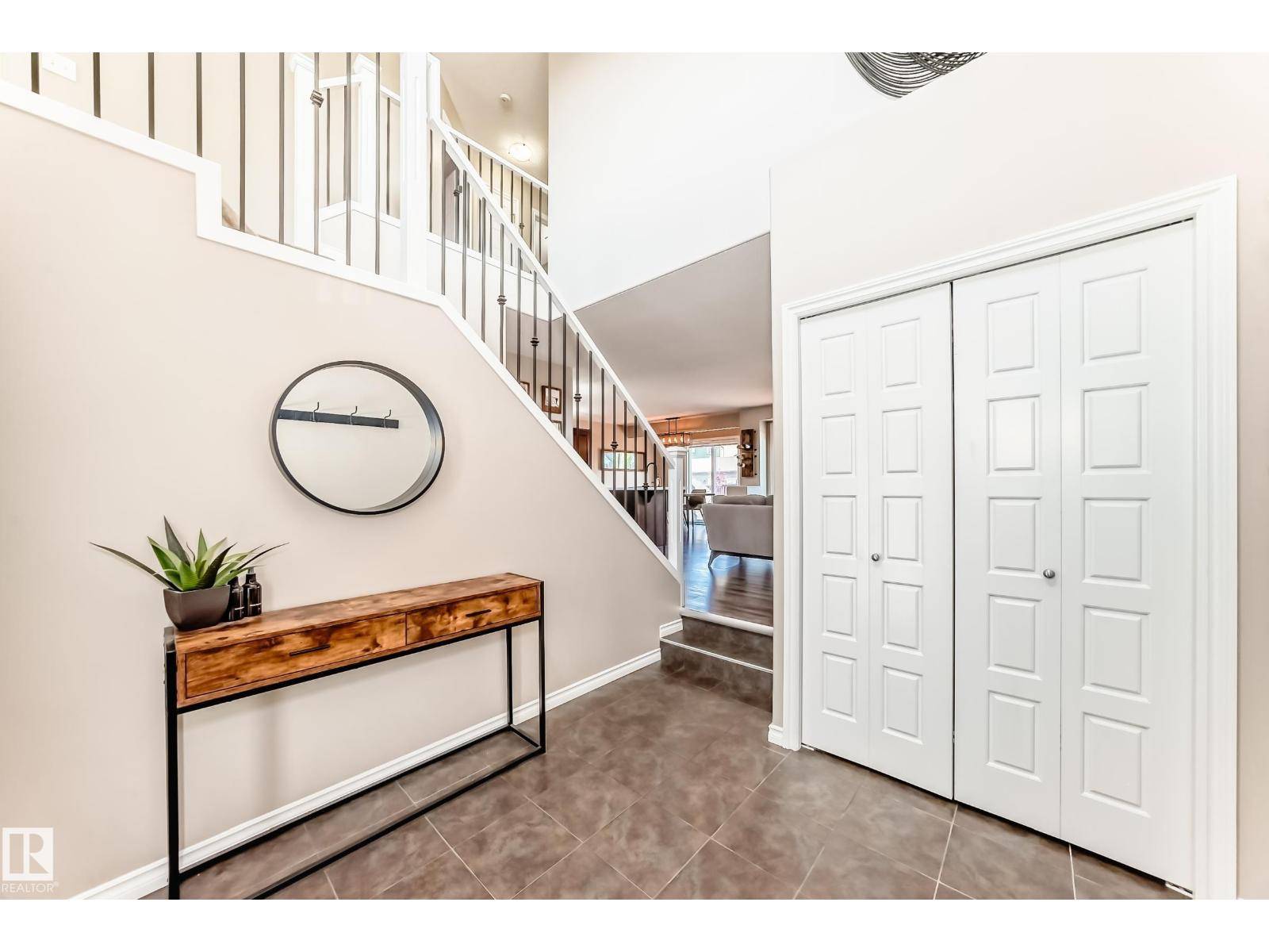 Edmonton, AB T6T0K4,2105 32A ST NW