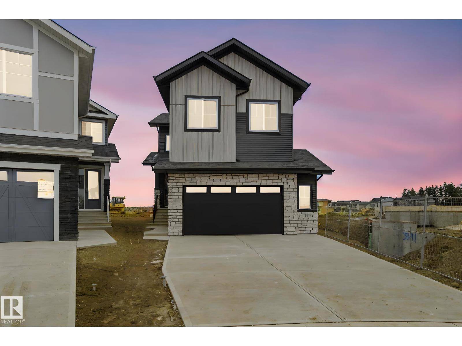 Edmonton, AB T6W5H2,3309 Chernowski WY SW
