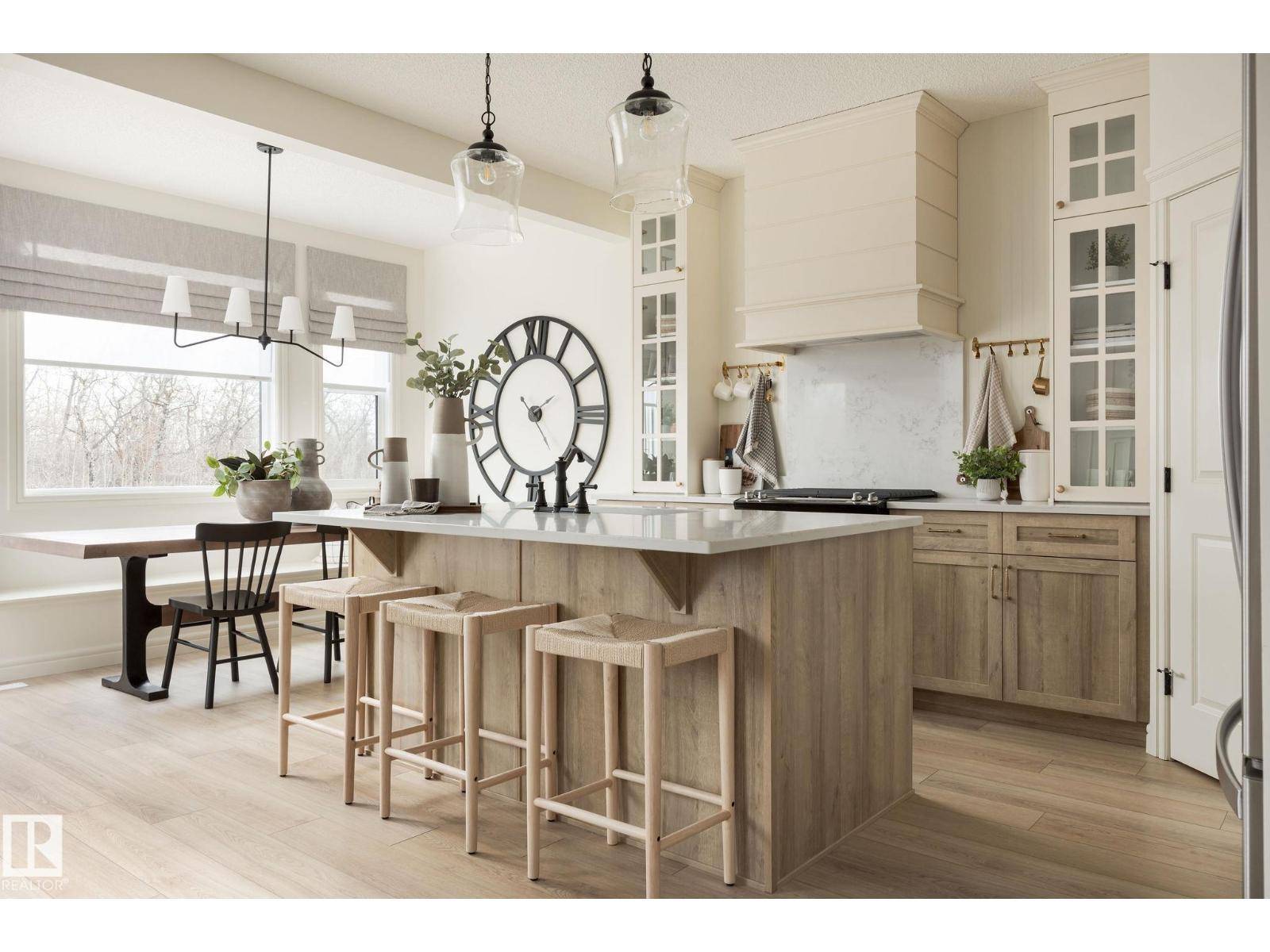 Edmonton, AB T5Y4E7,17419 7 ST NE