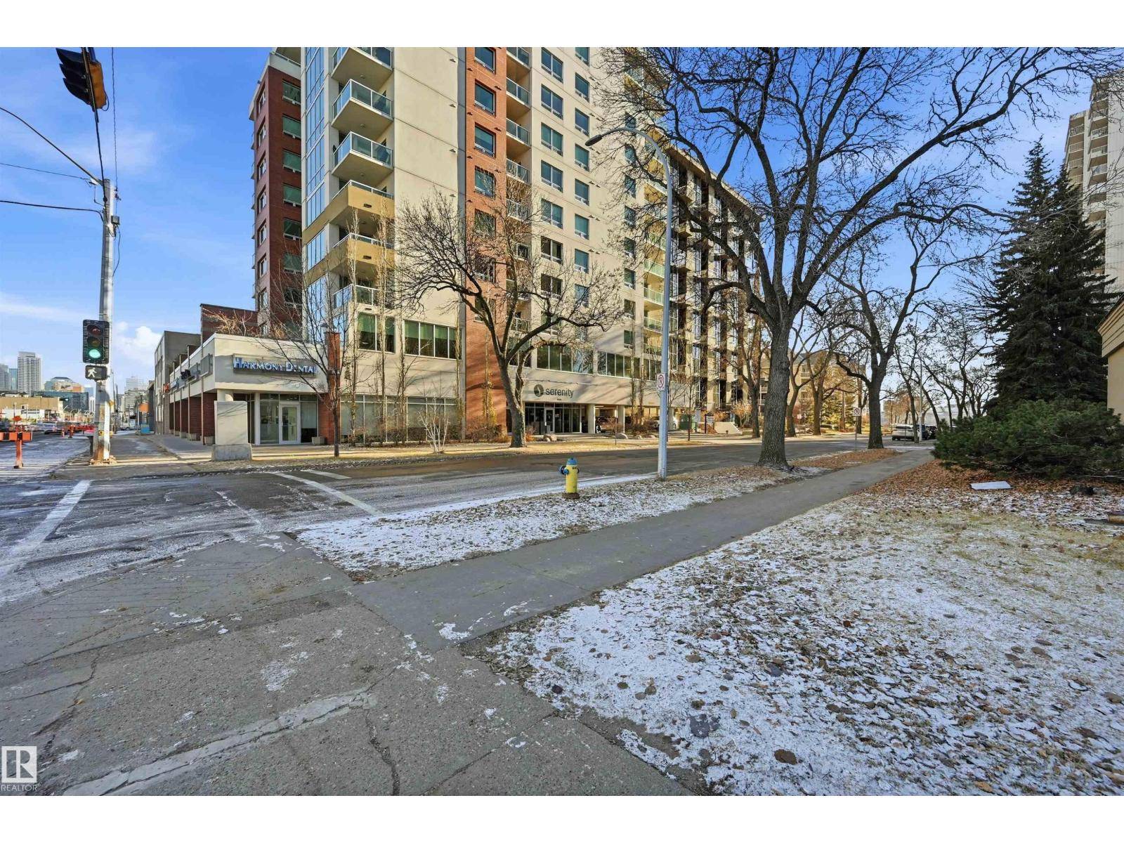 Edmonton, AB T5K0C1,#802 10055 118 ST NW