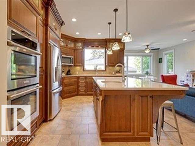 Edmonton, AB T5M0Y9,10836 130 St NW