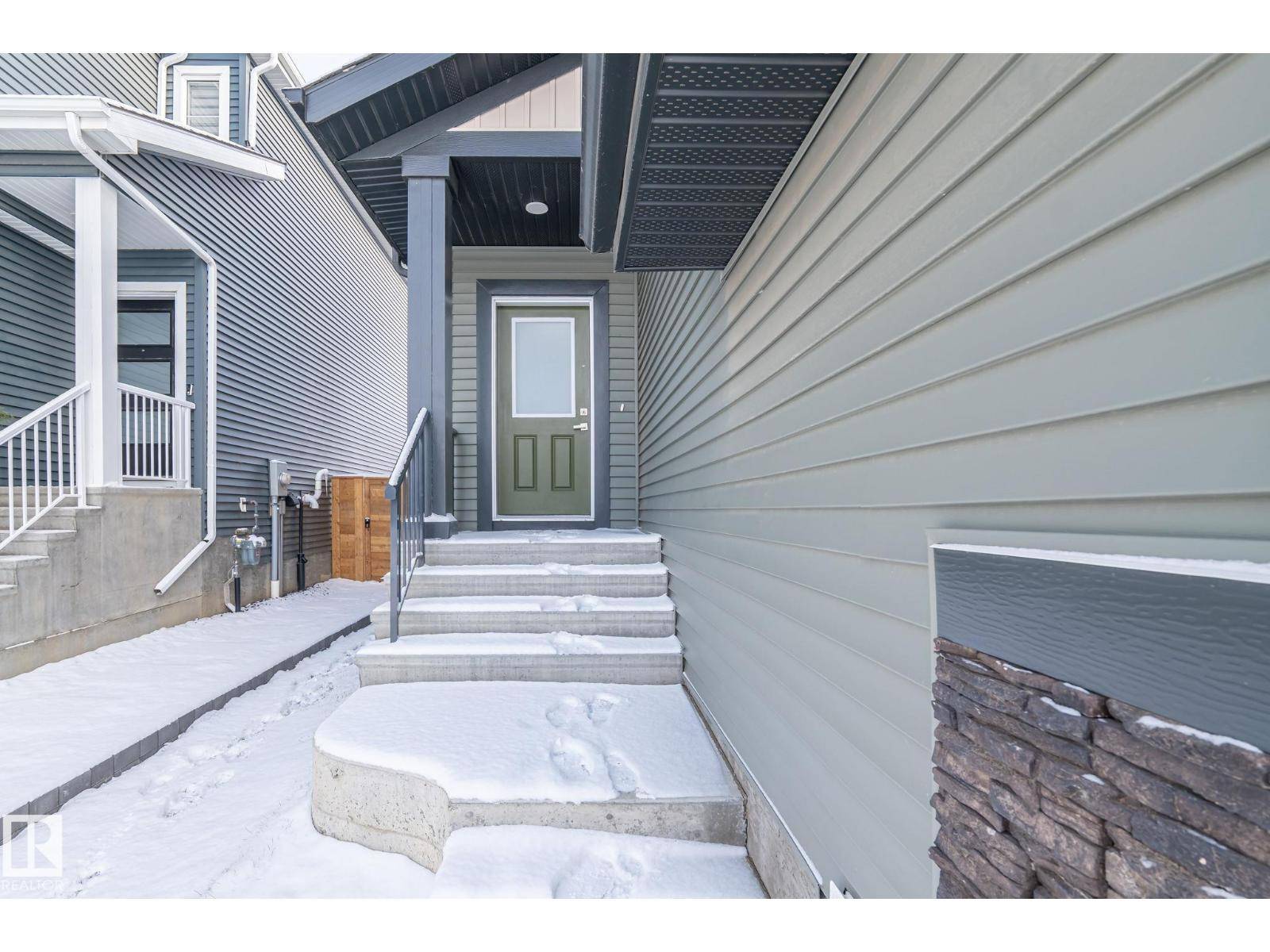 St. Albert, AB T8N7Y8,73 redspur drive