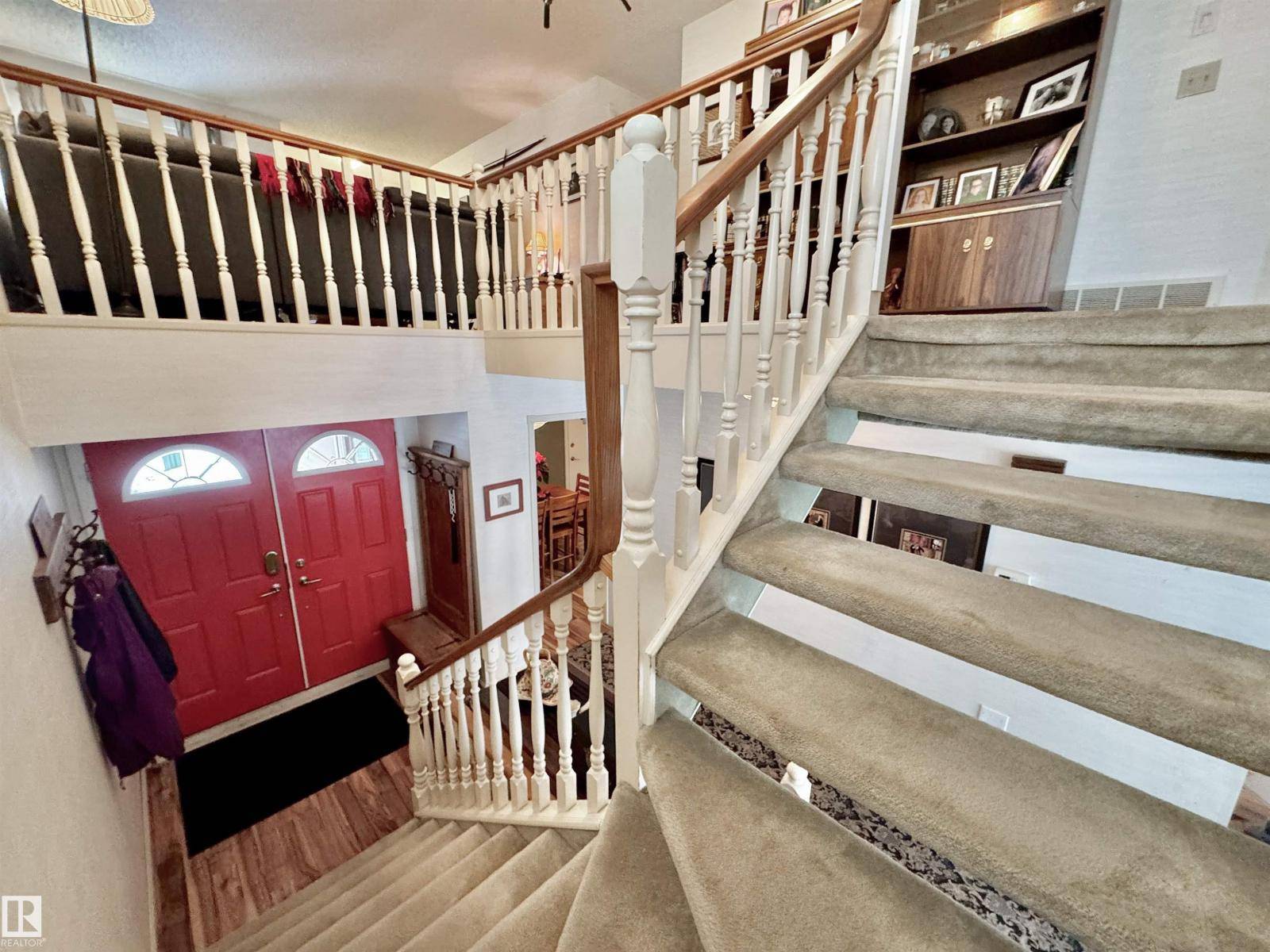 Edmonton, AB T6J5G2,1035 109 ST NW