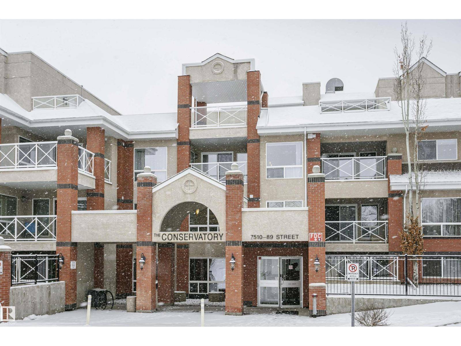 Edmonton, AB T6C0X5,#14 7510 89 ST NW