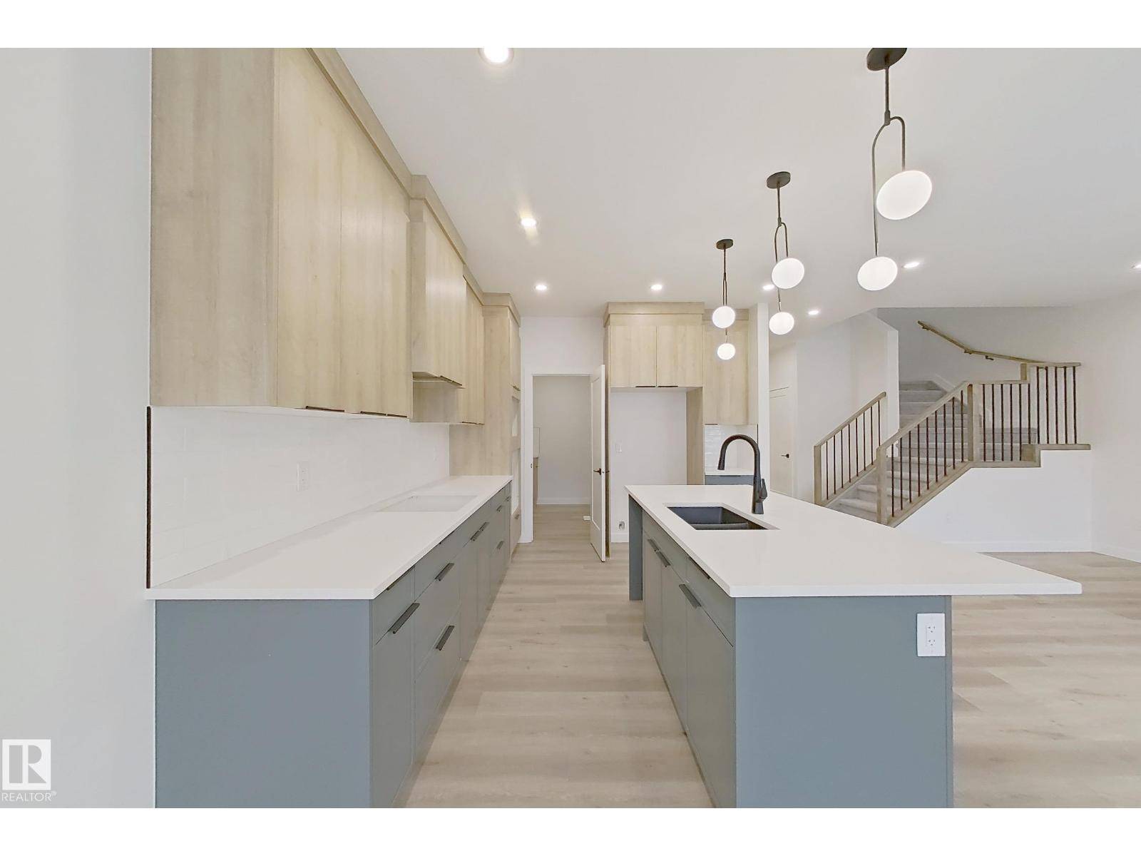 Edmonton, AB T5S0K8,3158 MAGPIE WY NW