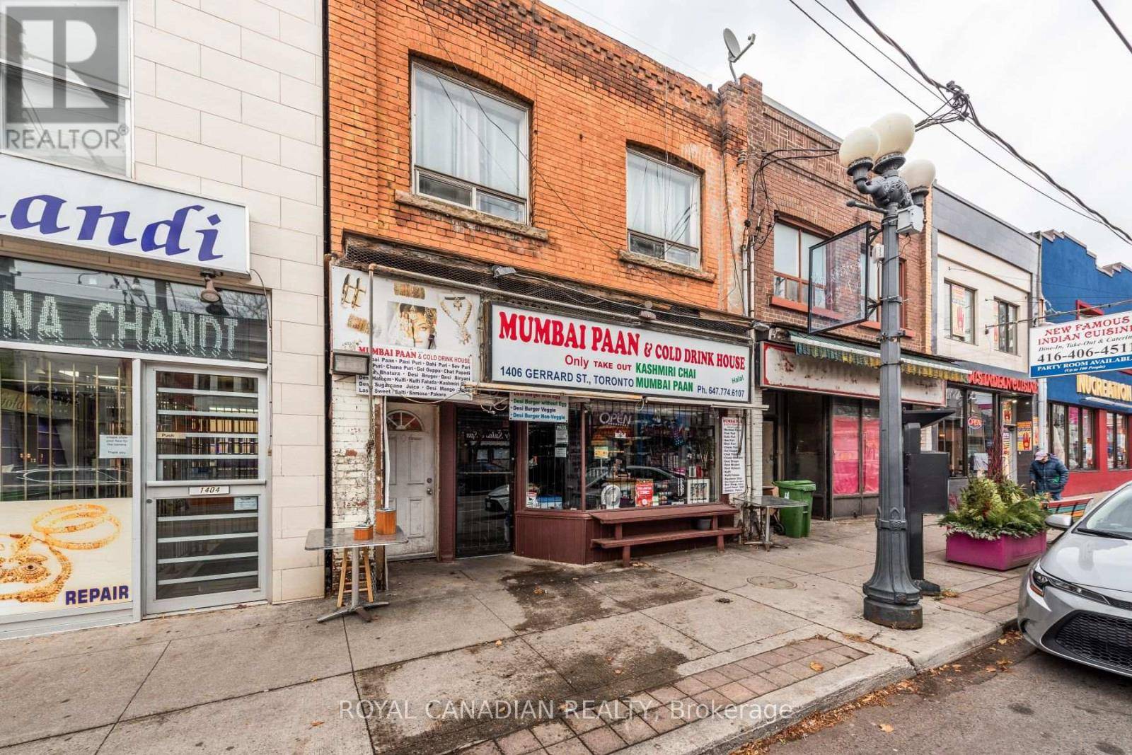 Toronto (greenwood-coxwell), ON M4L1Z4,1406 GERRARD STREET E