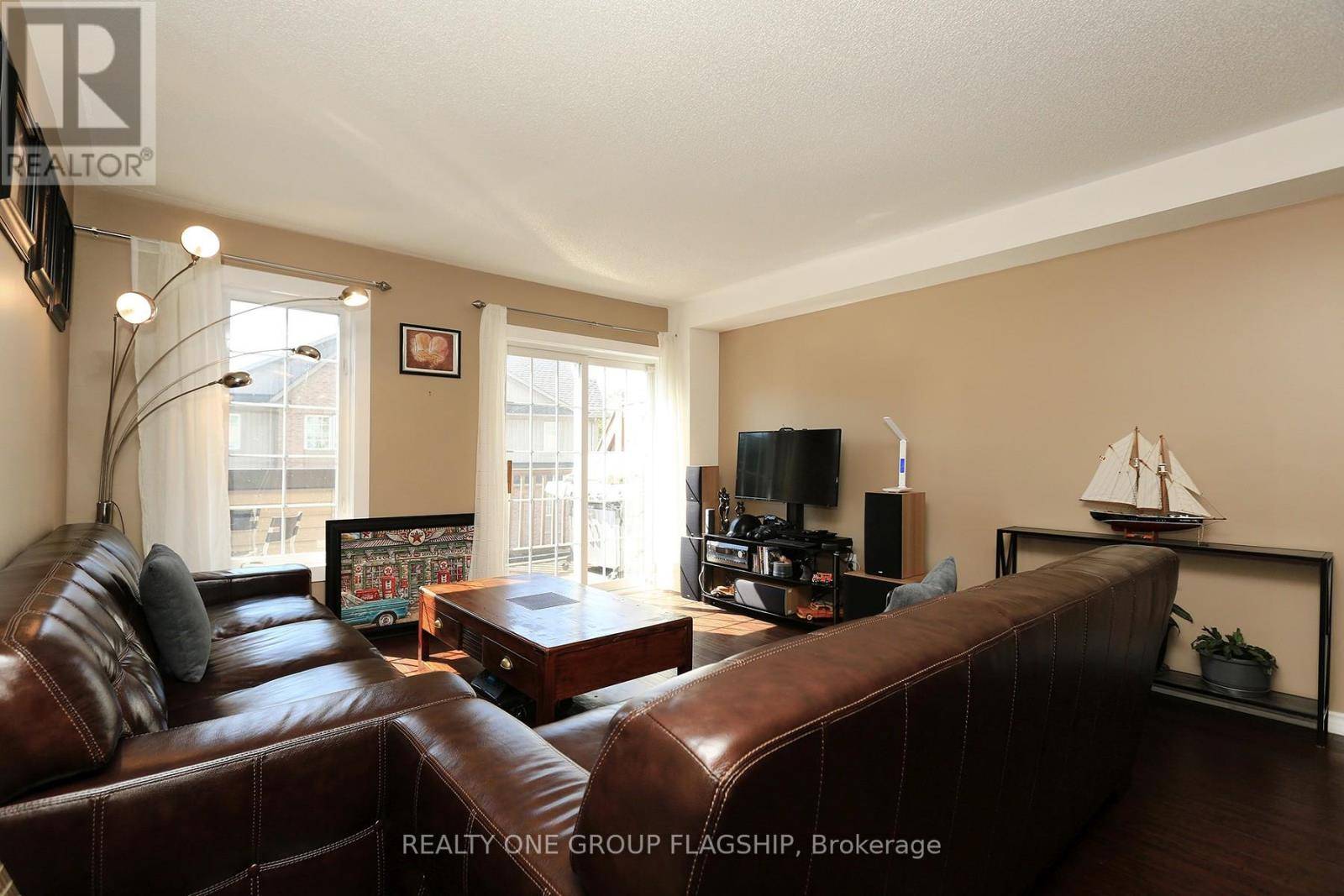 Pickering (bay Ridges), ON L1W4B3,1100 Begley ST #32