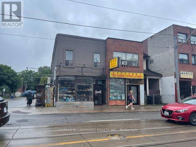 Toronto (south Riverdale), ON M4M1Y2,673 GERRARD STREET E