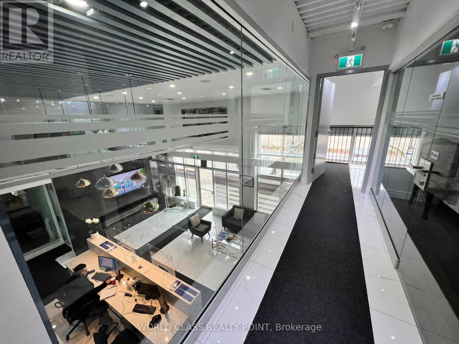 Toronto (clairlea-birchmount), ON M1L0H2,55 Lebovic AVE #C113