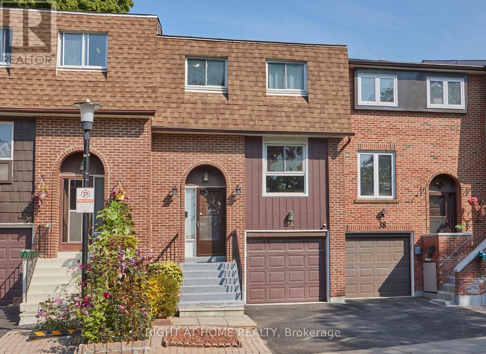 Toronto (west Hill), ON M1E3V7,443 Manse RD #36