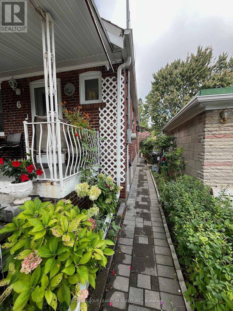 Toronto (clairlea-birchmount), ON M1L1Z1,6 Camilla CRES #Bsmt